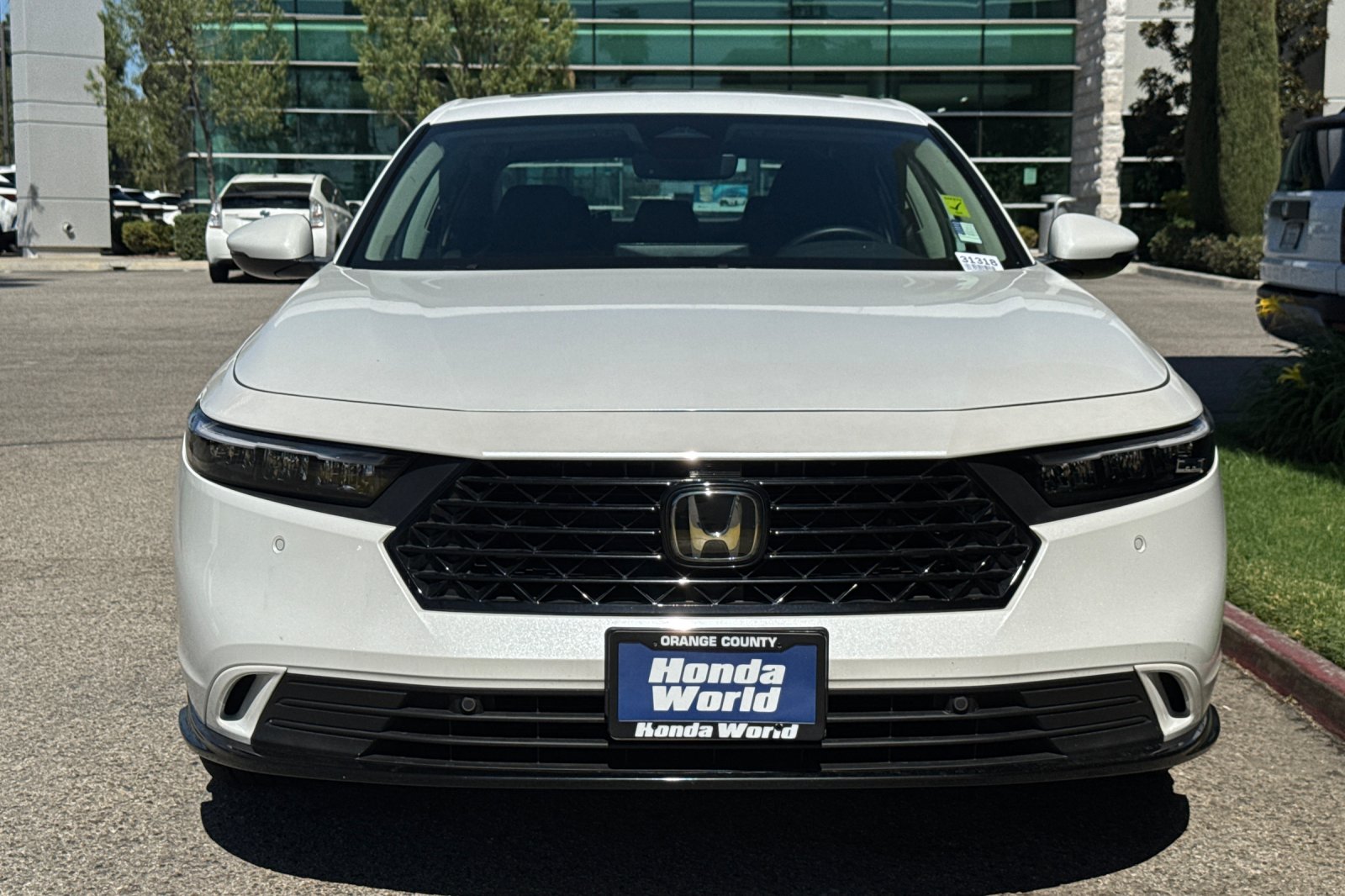 Certified Used 2024 Platinum White Pearl Honda EX-L image 3