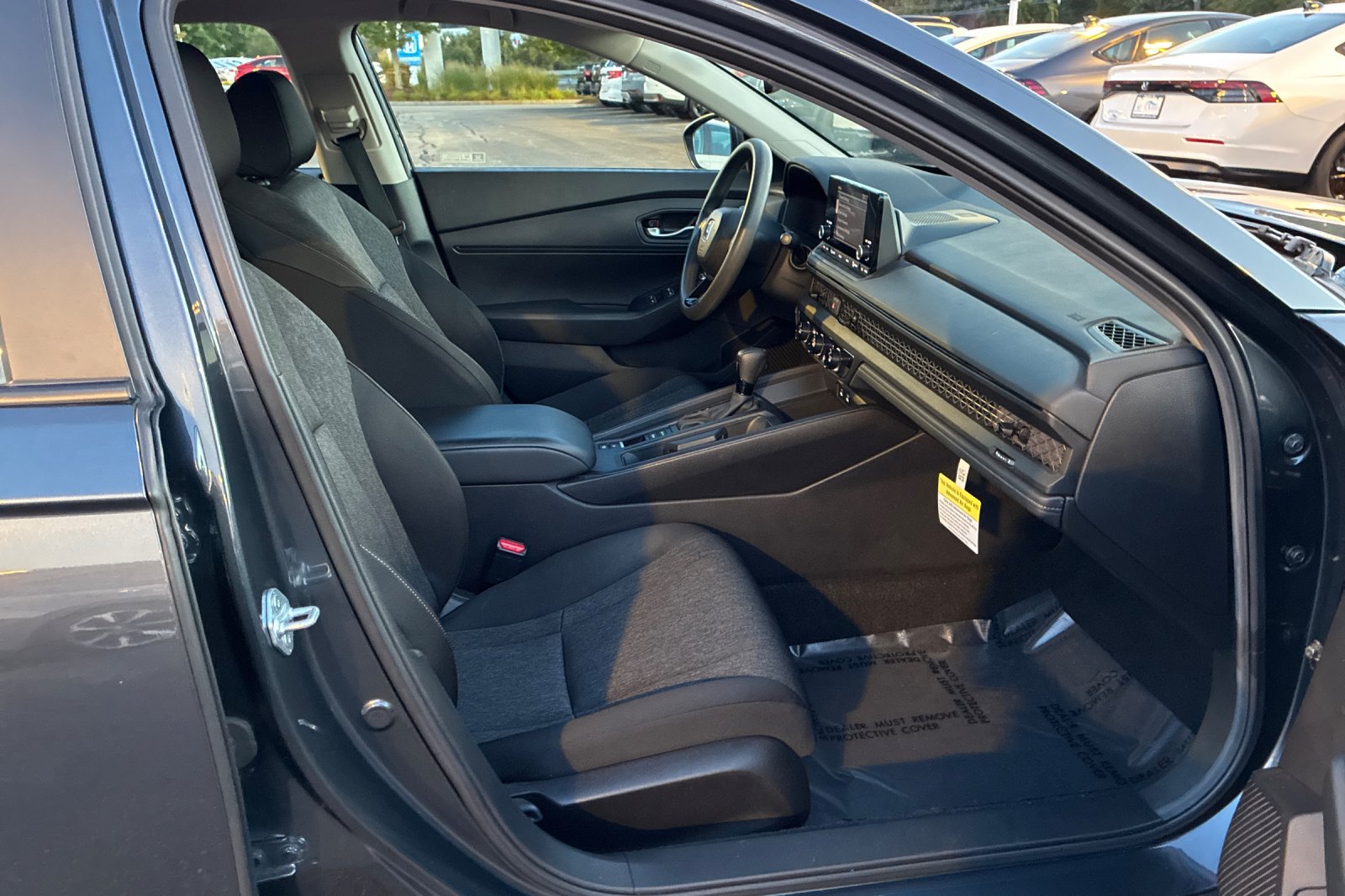 Used 2025 Meteorite Gray Metallic Honda LX image 21