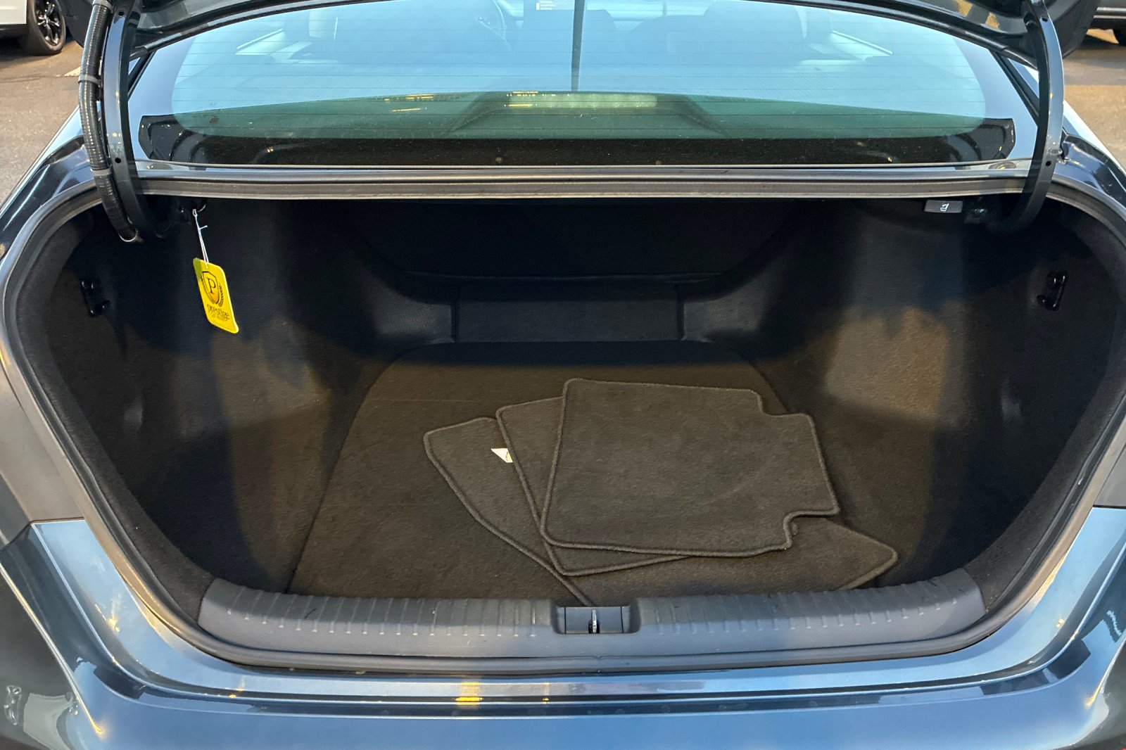Used 2025 Meteorite Gray Metallic Honda LX image 20