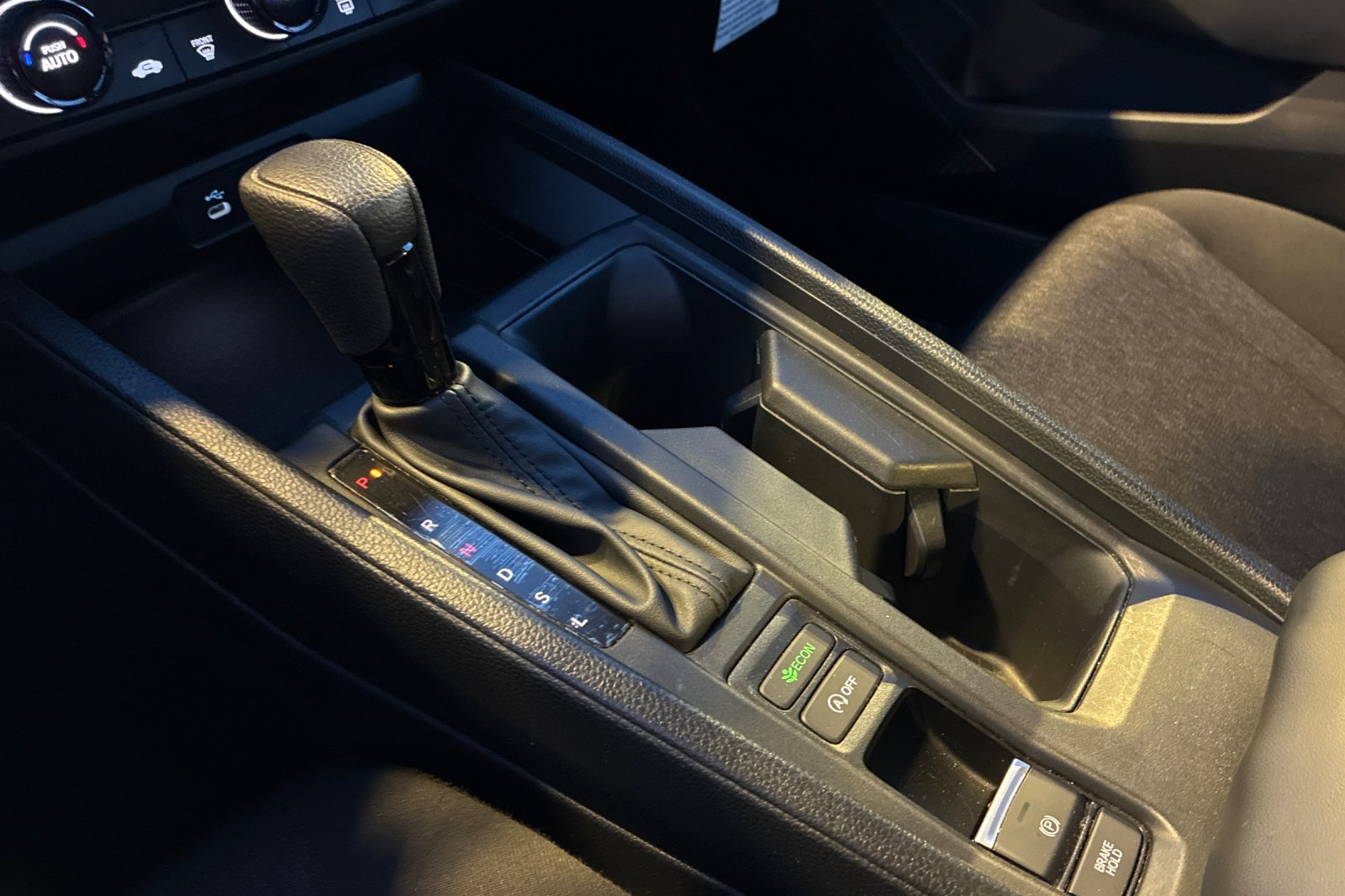 Used 2025 Meteorite Gray Metallic Honda LX image 26