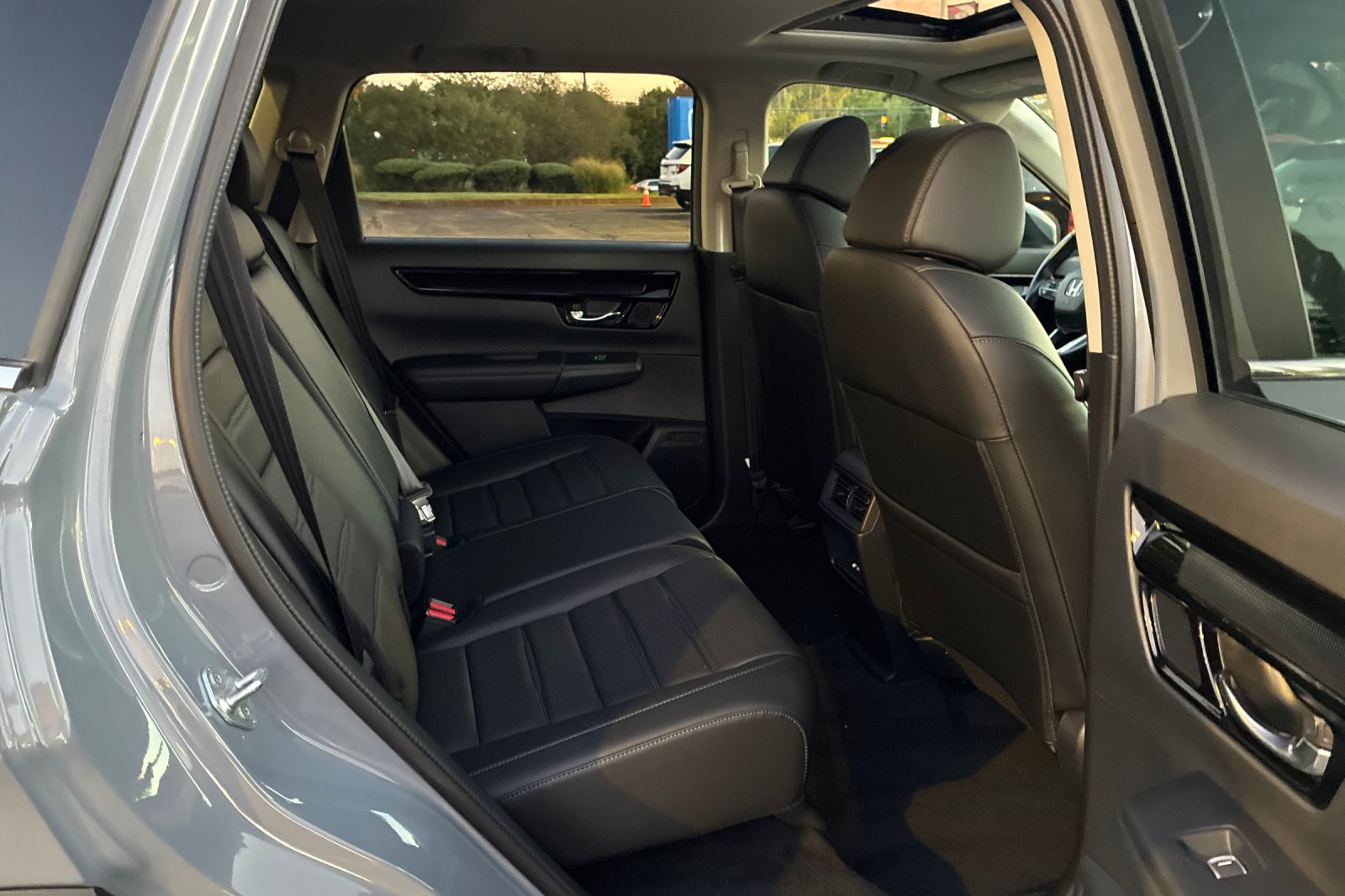 Used 2025 Urban Gray Pearl Honda EX-L image 18