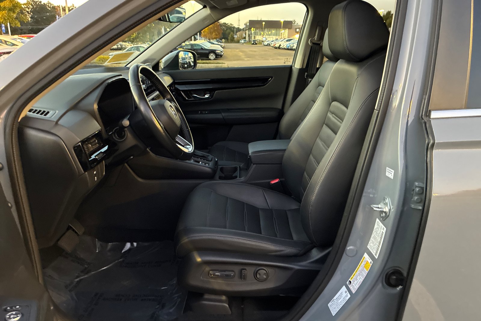 Used 2025 Urban Gray Pearl Honda EX-L image 11