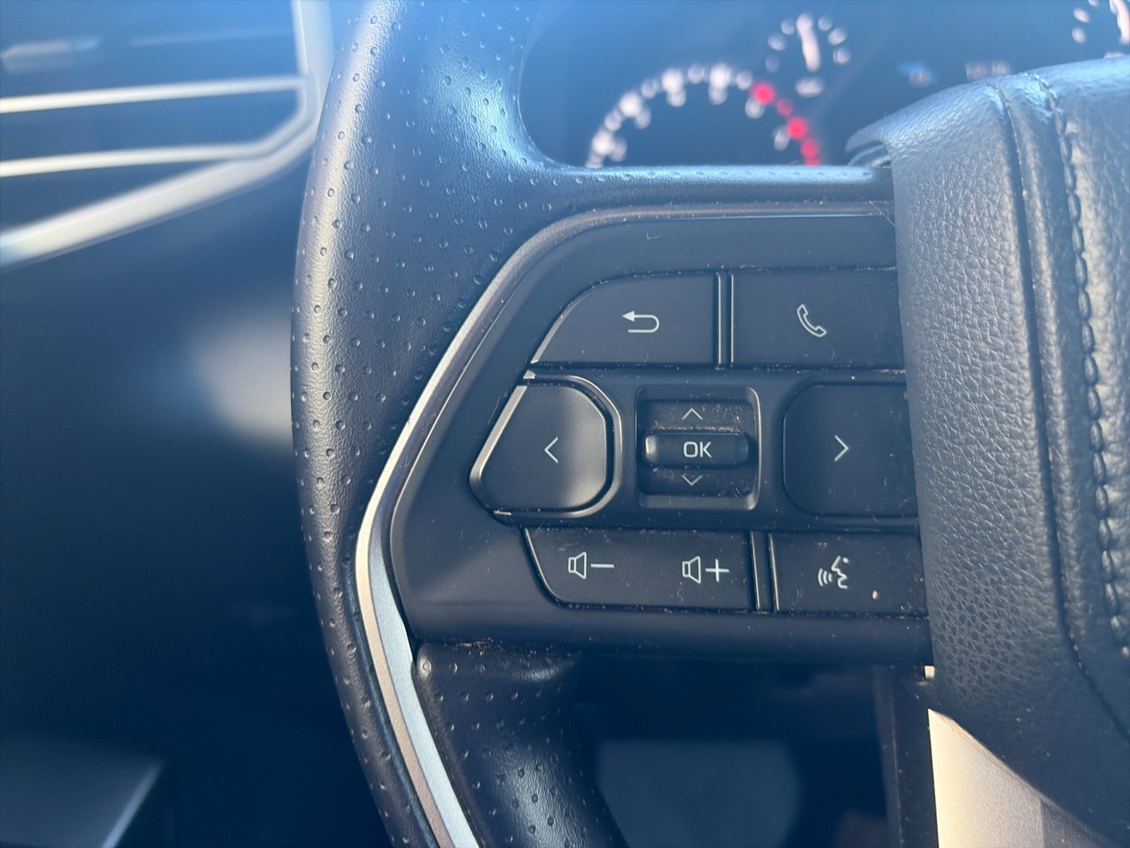 Used 2025 Gray Toyota SR5 image 27