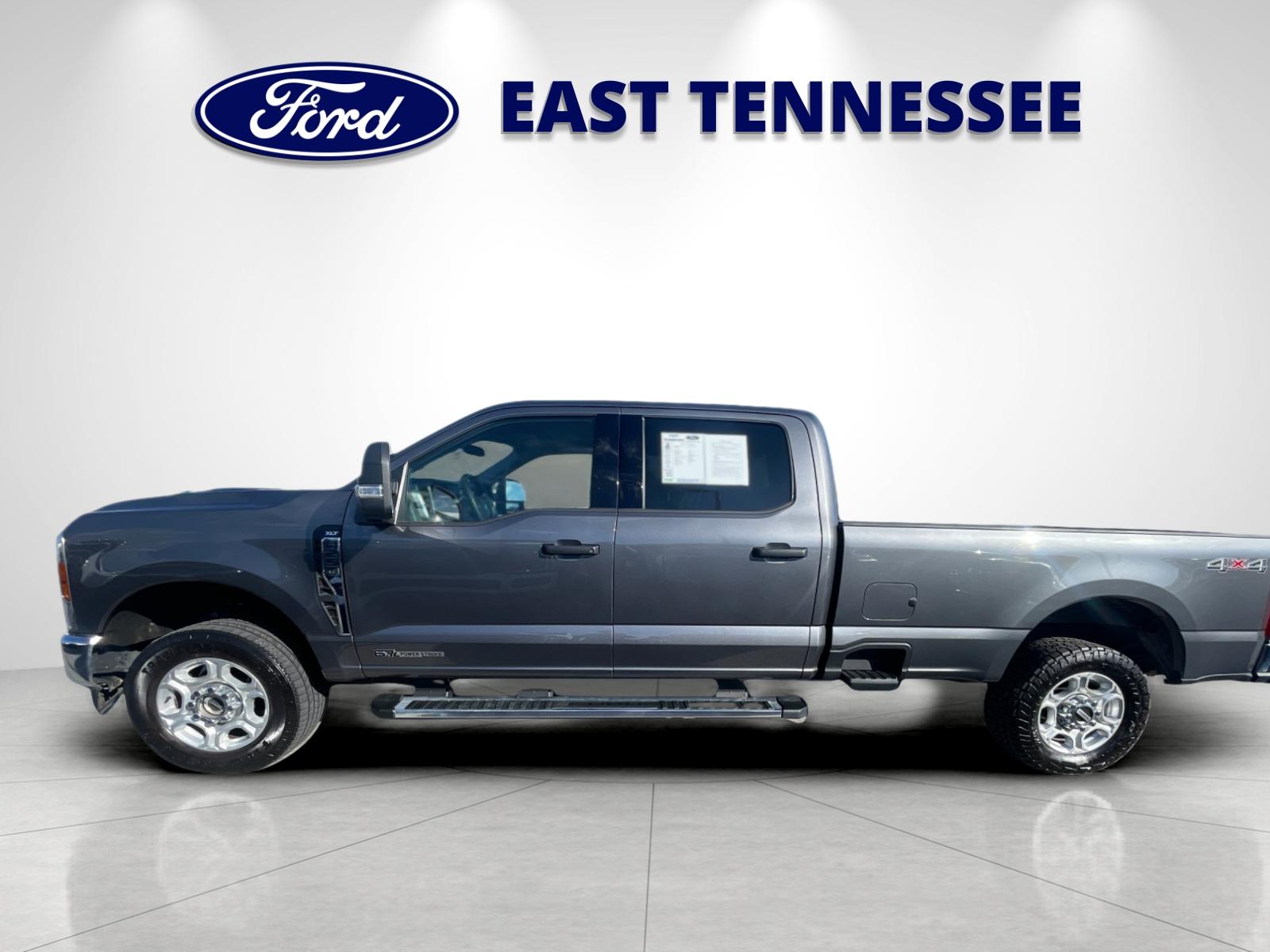 Used 2025 Gray Ford XLT image 6