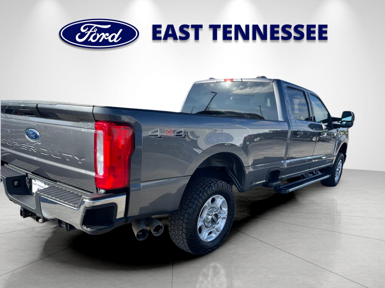 Used 2025 Gray Ford XLT image 3