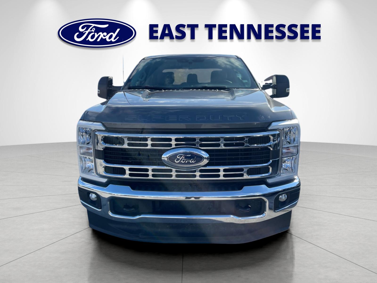 Used 2025 Gray Ford XLT image 9