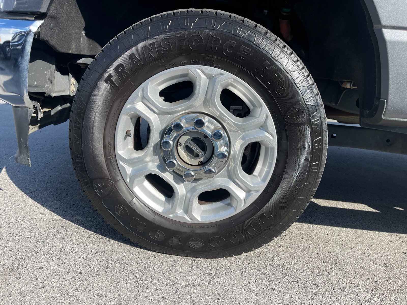 Used 2025 Gray Ford XLT image 30