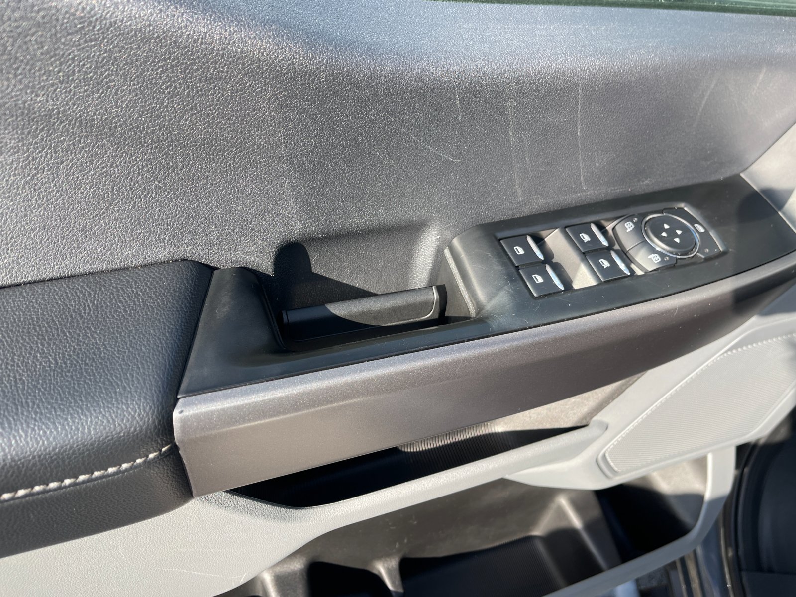 Used 2025 Gray Ford XLT image 13