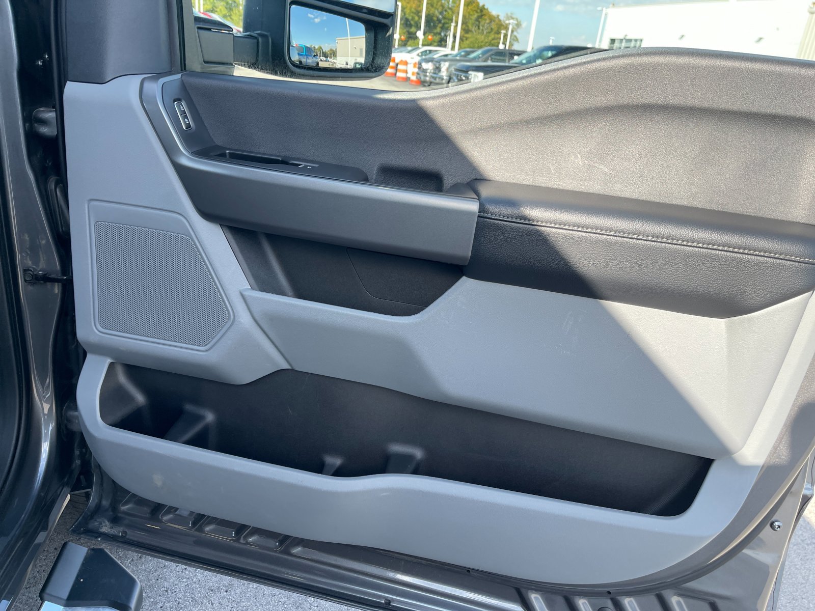 Used 2025 Gray Ford XLT image 19