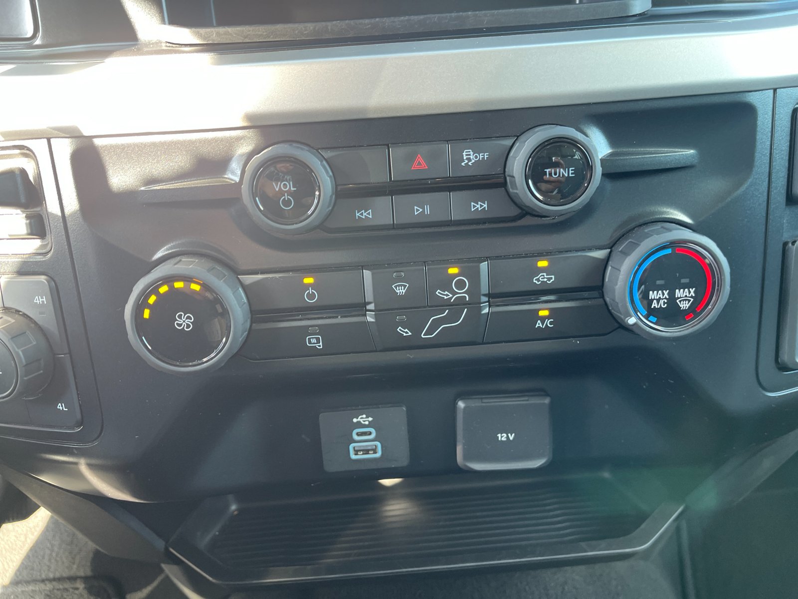 Used 2025 Gray Ford XLT image 22