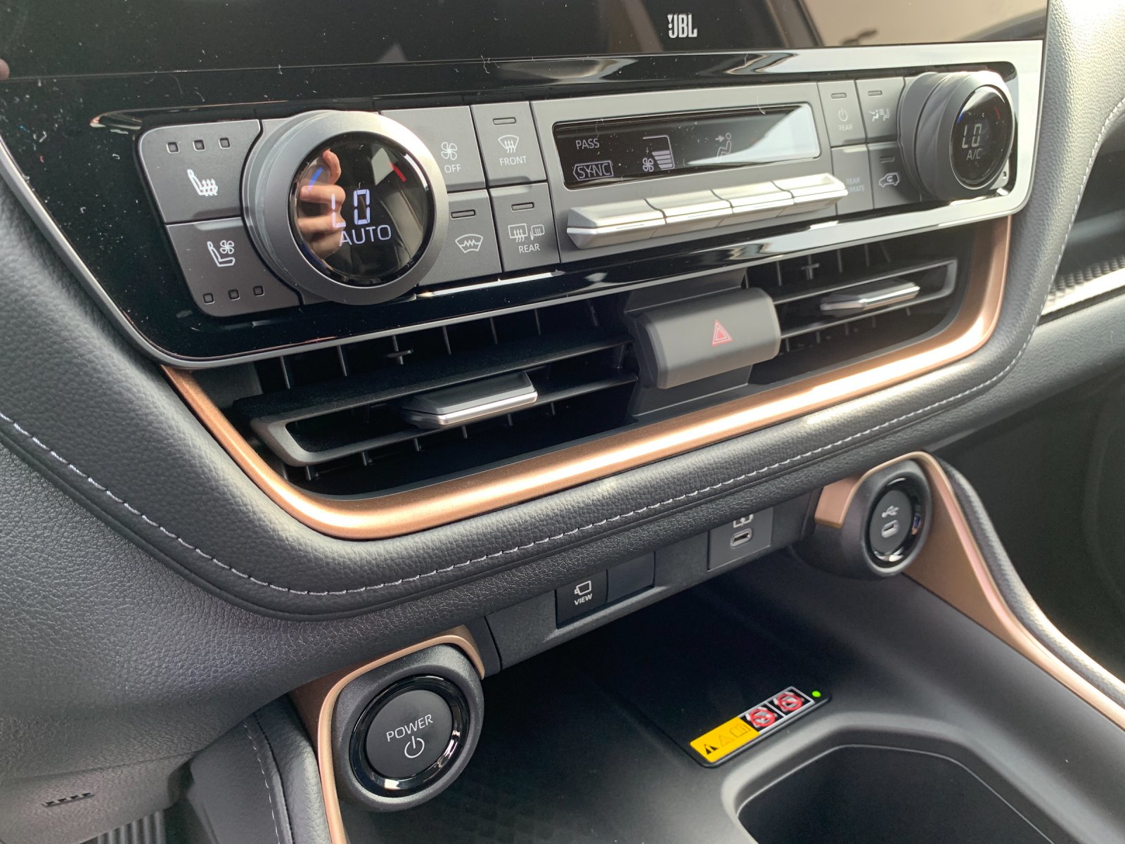 New 2026 Wind Chill Pearl Toyota Hybrid MAX Platinum image 23