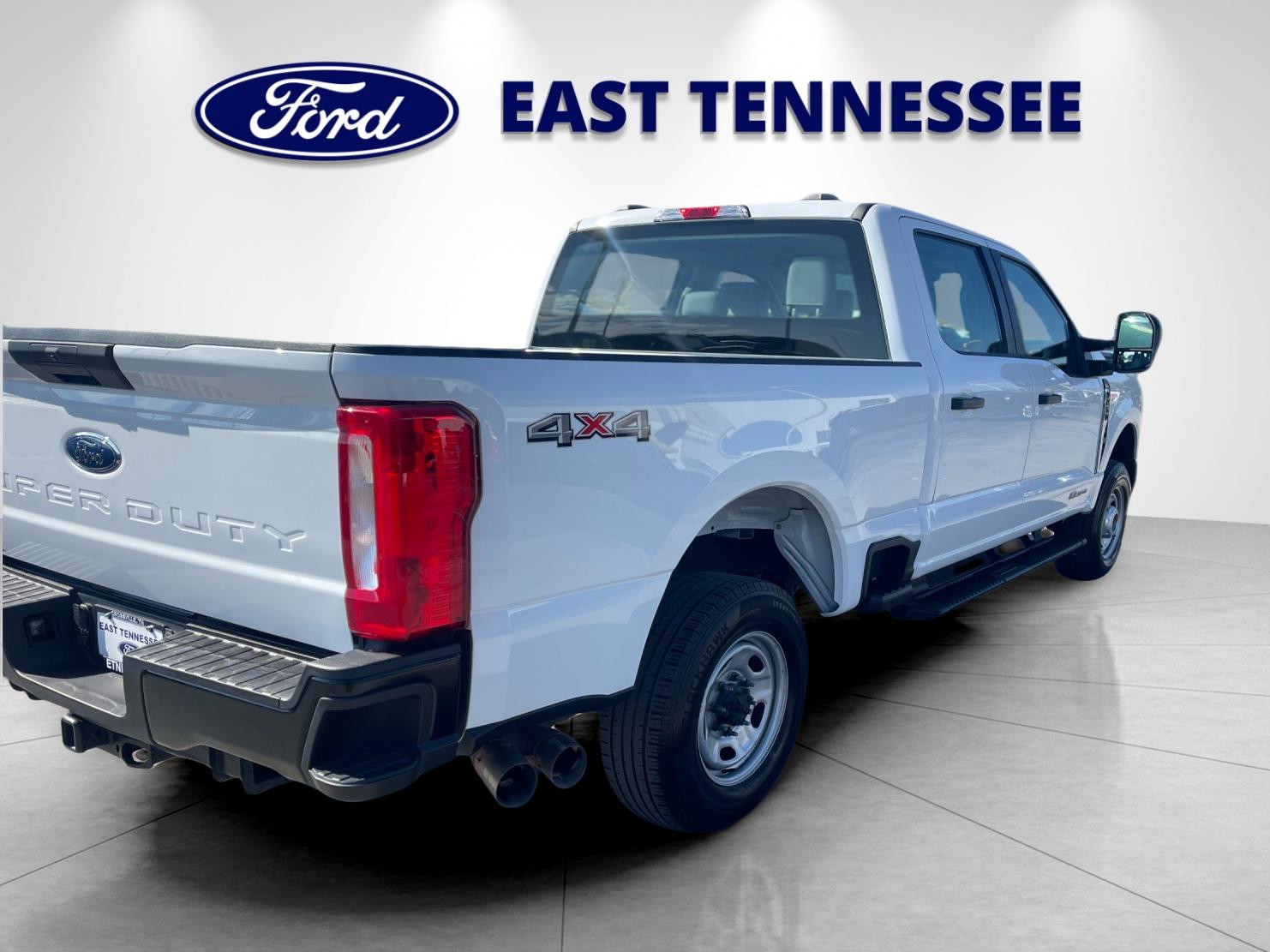 Used 2026 White Ford XL image 3