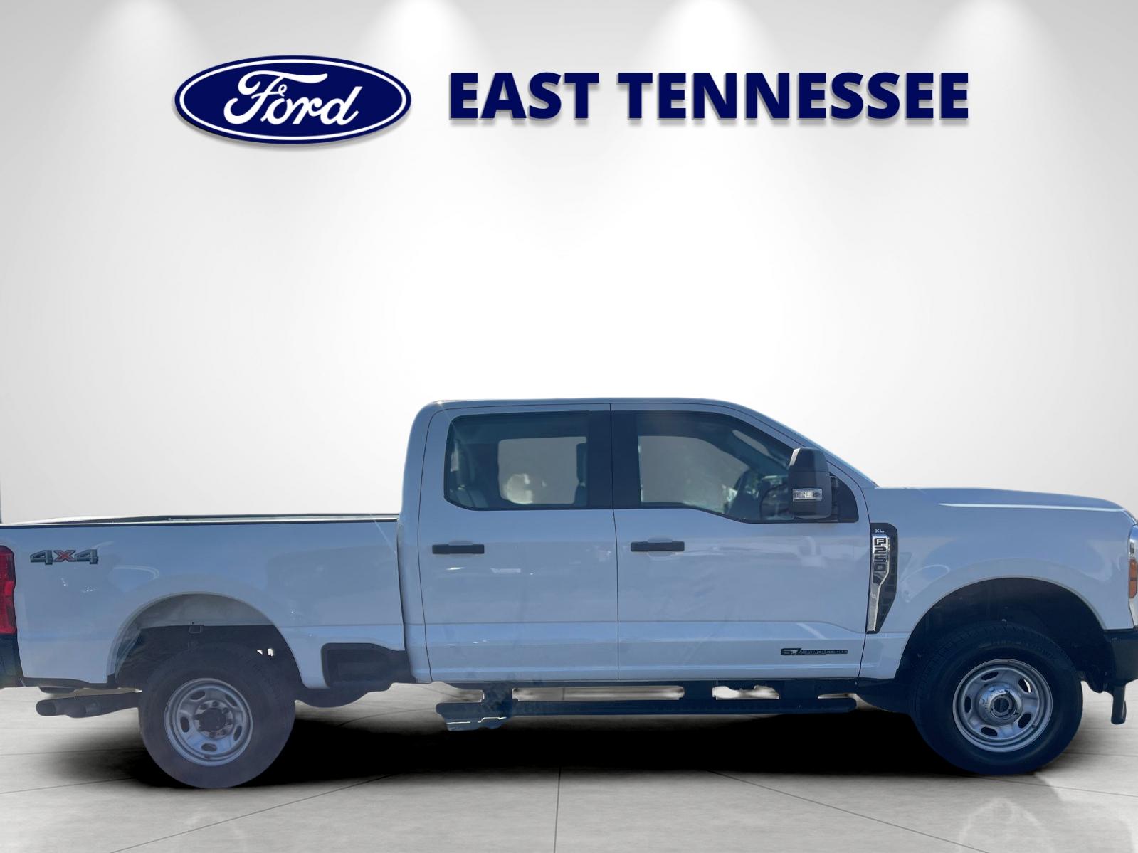 Used 2026 White Ford XL image 2