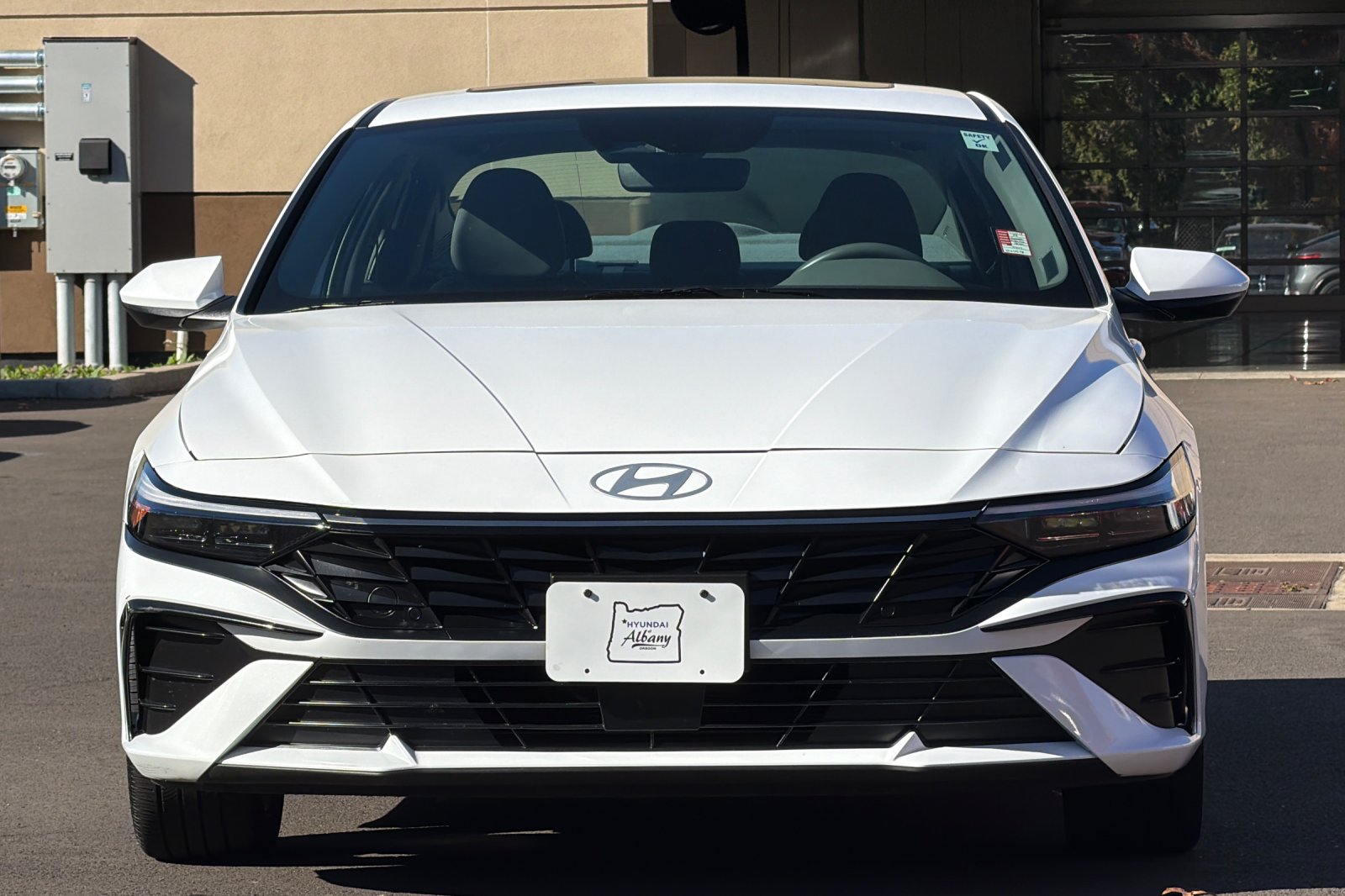 Used 2025 White Hyundai SEL Convenience image 6