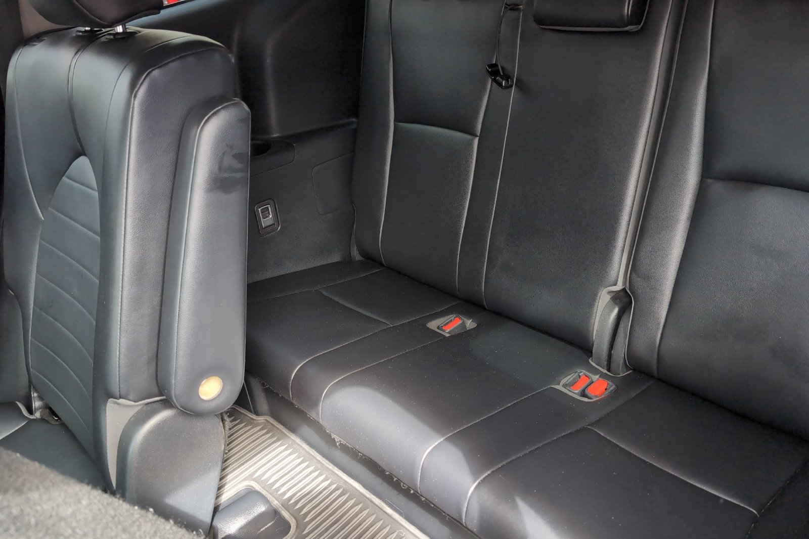 Used 2021  Toyota XLE image 16
