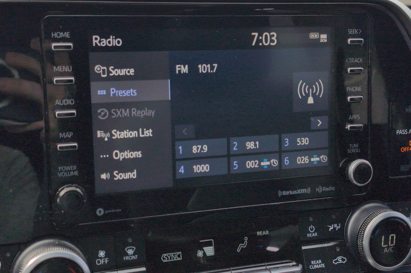 Used 2021  Toyota XLE image 21