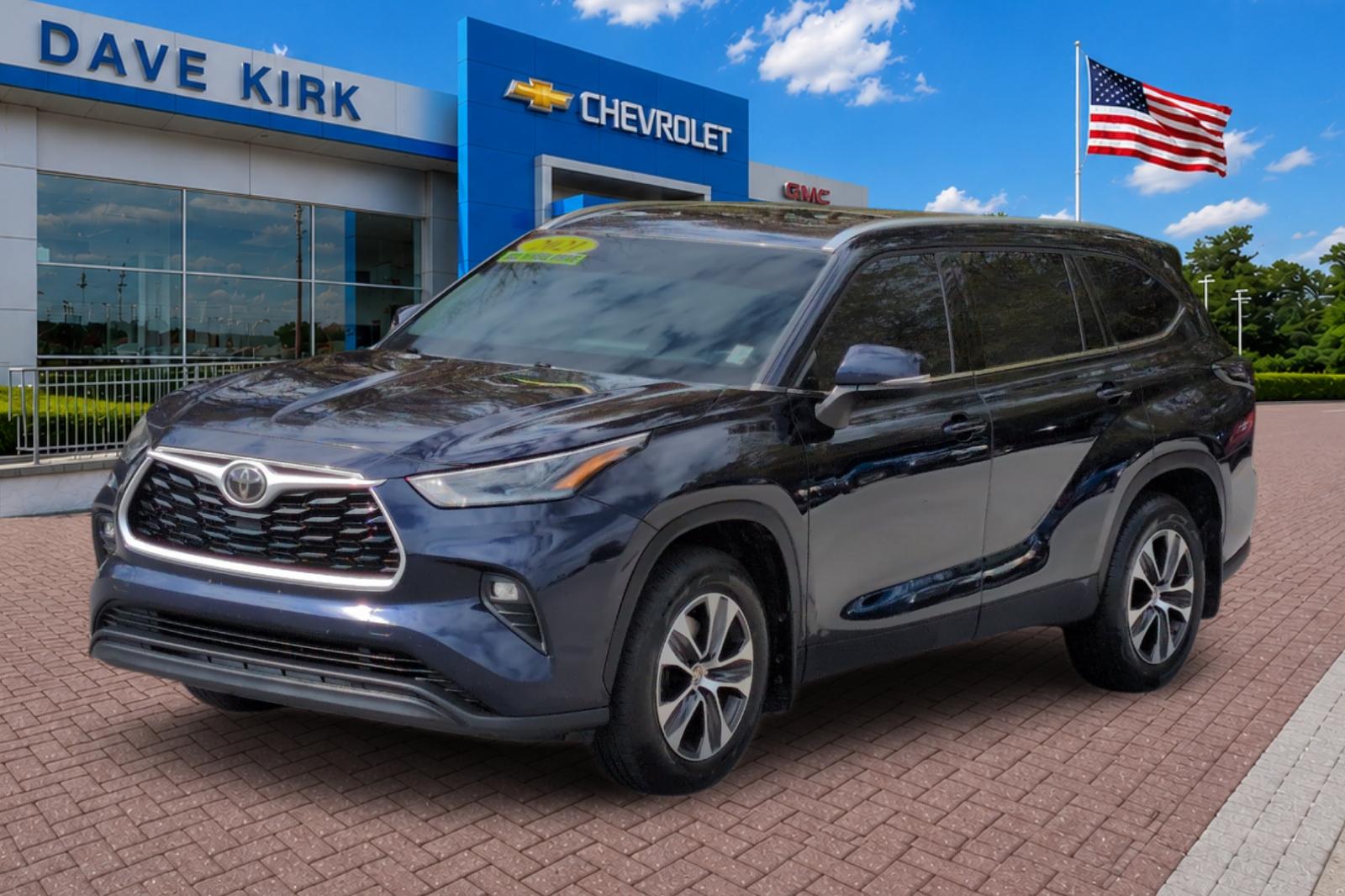 Used 2021  Toyota XLE image 7