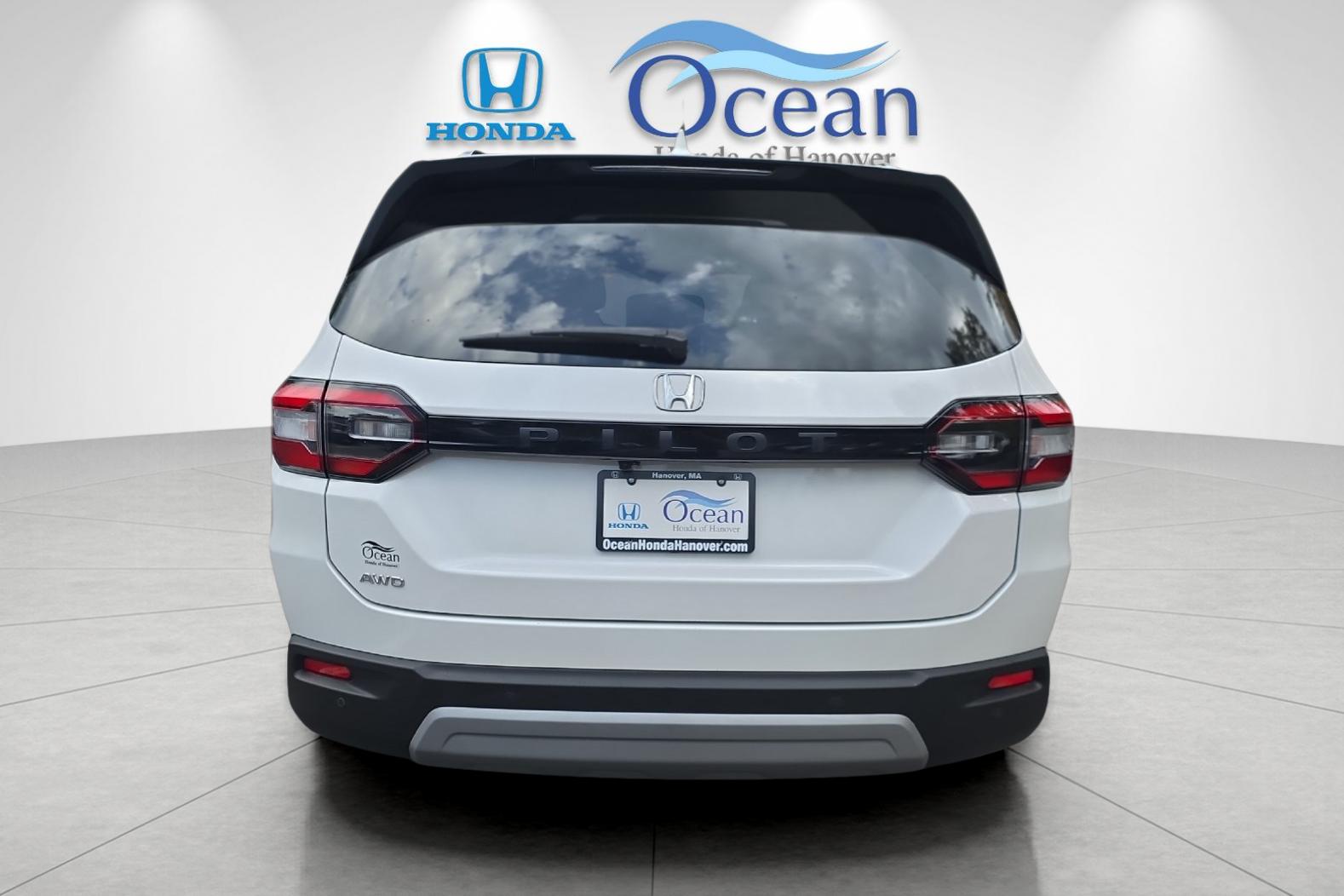 Used 2025 Platinum White Pearl Honda EX-L image 4