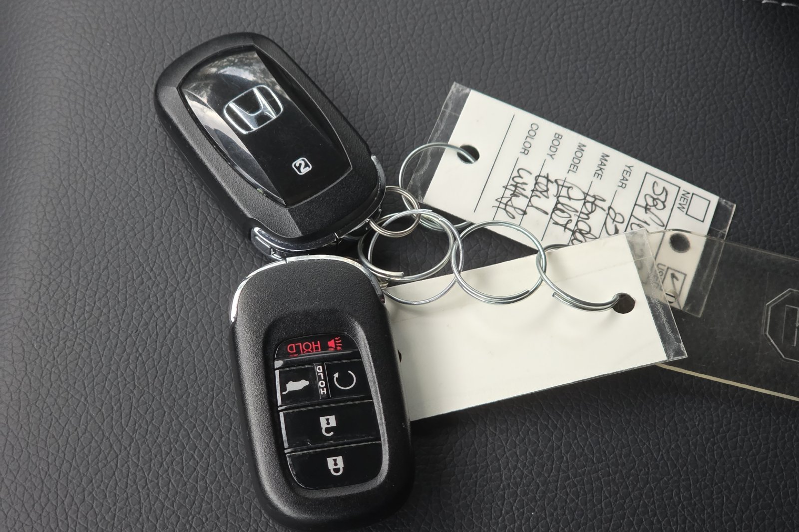 Used 2025 Platinum White Pearl Honda EX-L image 9