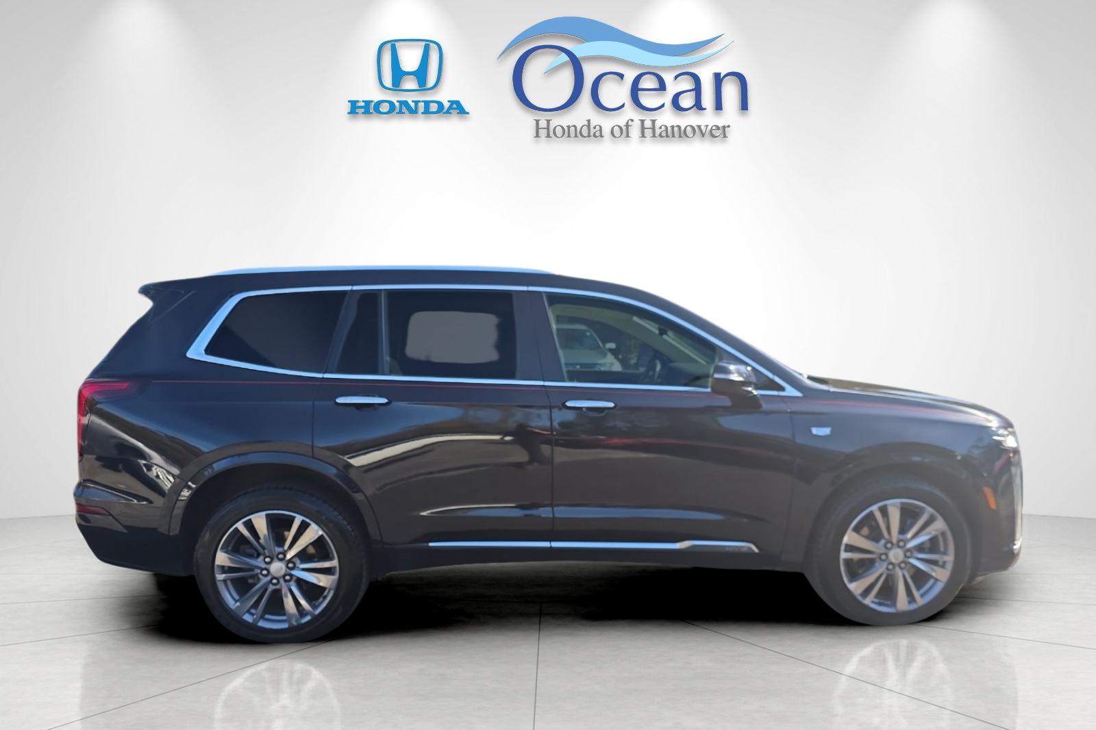 Used 2022 Stellar Black Metallic Cadillac Premium Luxury image 2