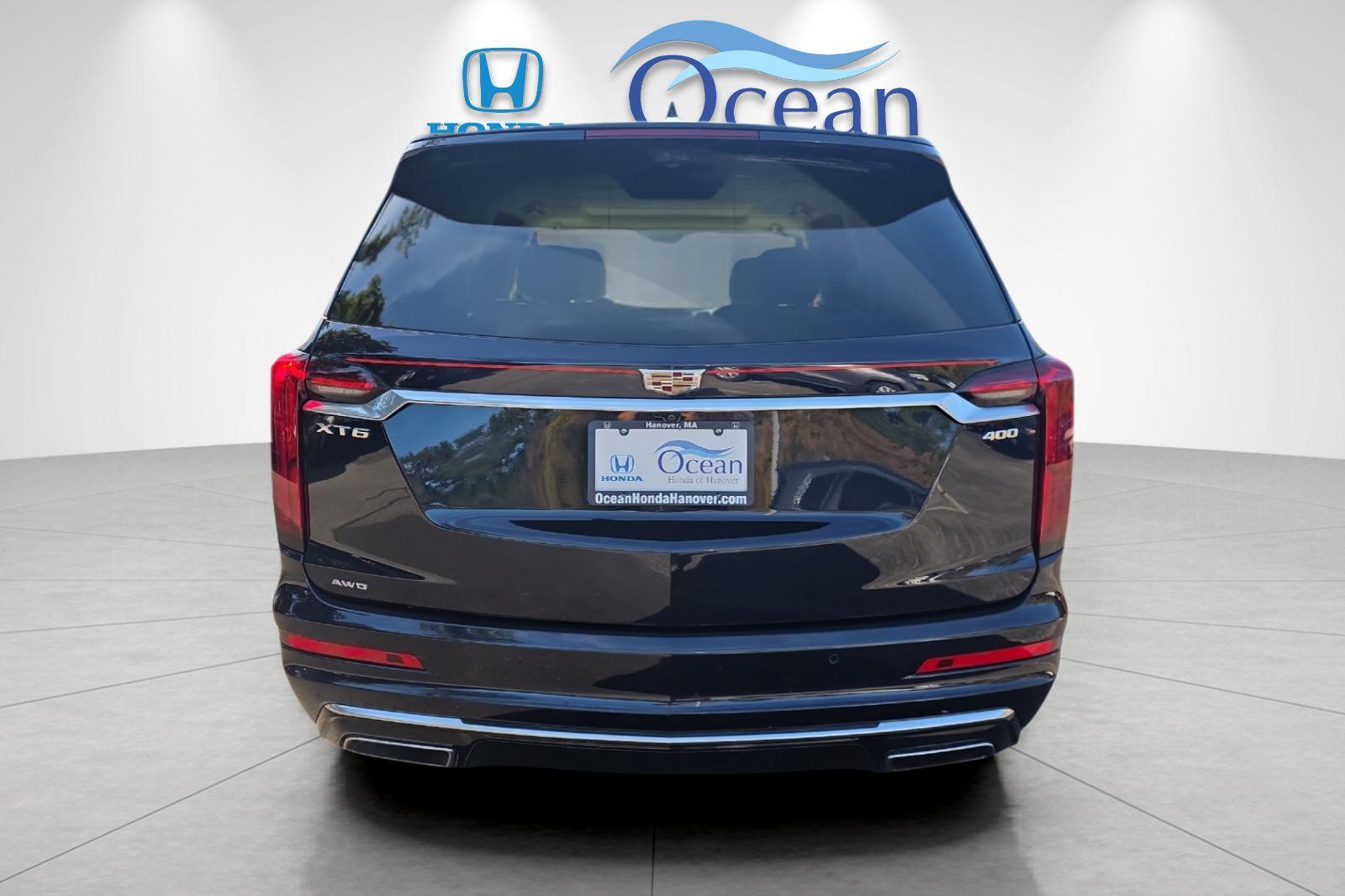 Used 2022 Stellar Black Metallic Cadillac Premium Luxury image 4