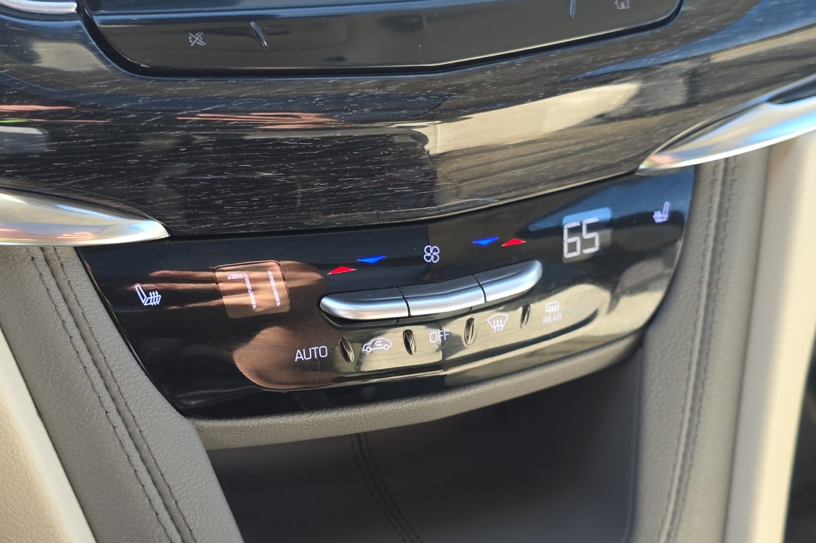 Used 2022 Stellar Black Metallic Cadillac Premium Luxury image 20