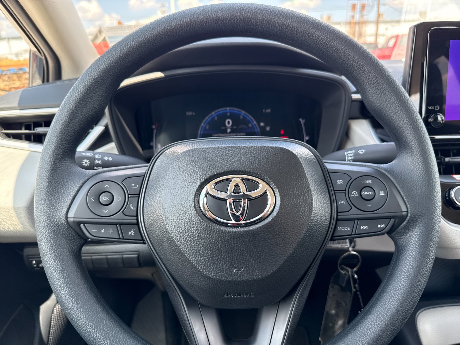 New 2027 Classic Silver Metallic Toyota LE image 20