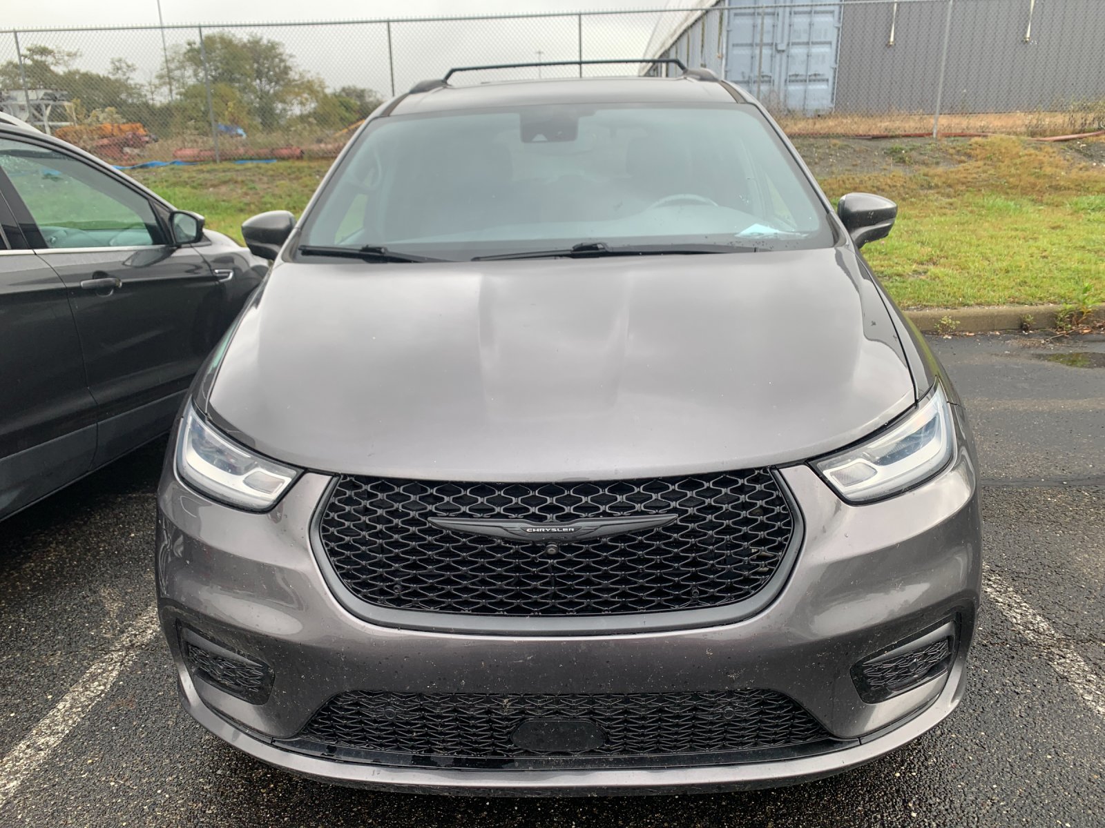 Used 2021 Gray Chrysler Touring L image 6