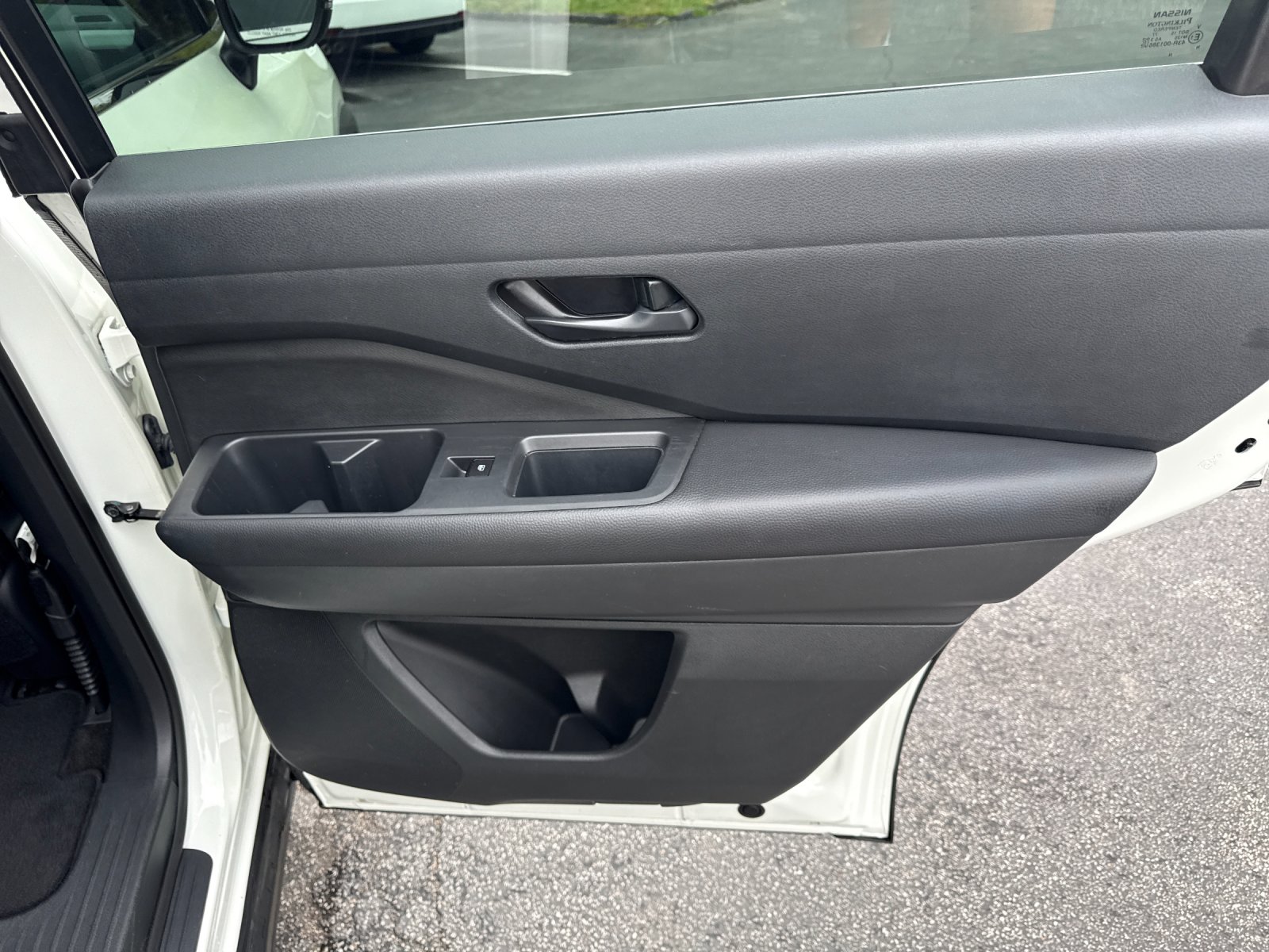 Used 2024 White Nissan SV image 25