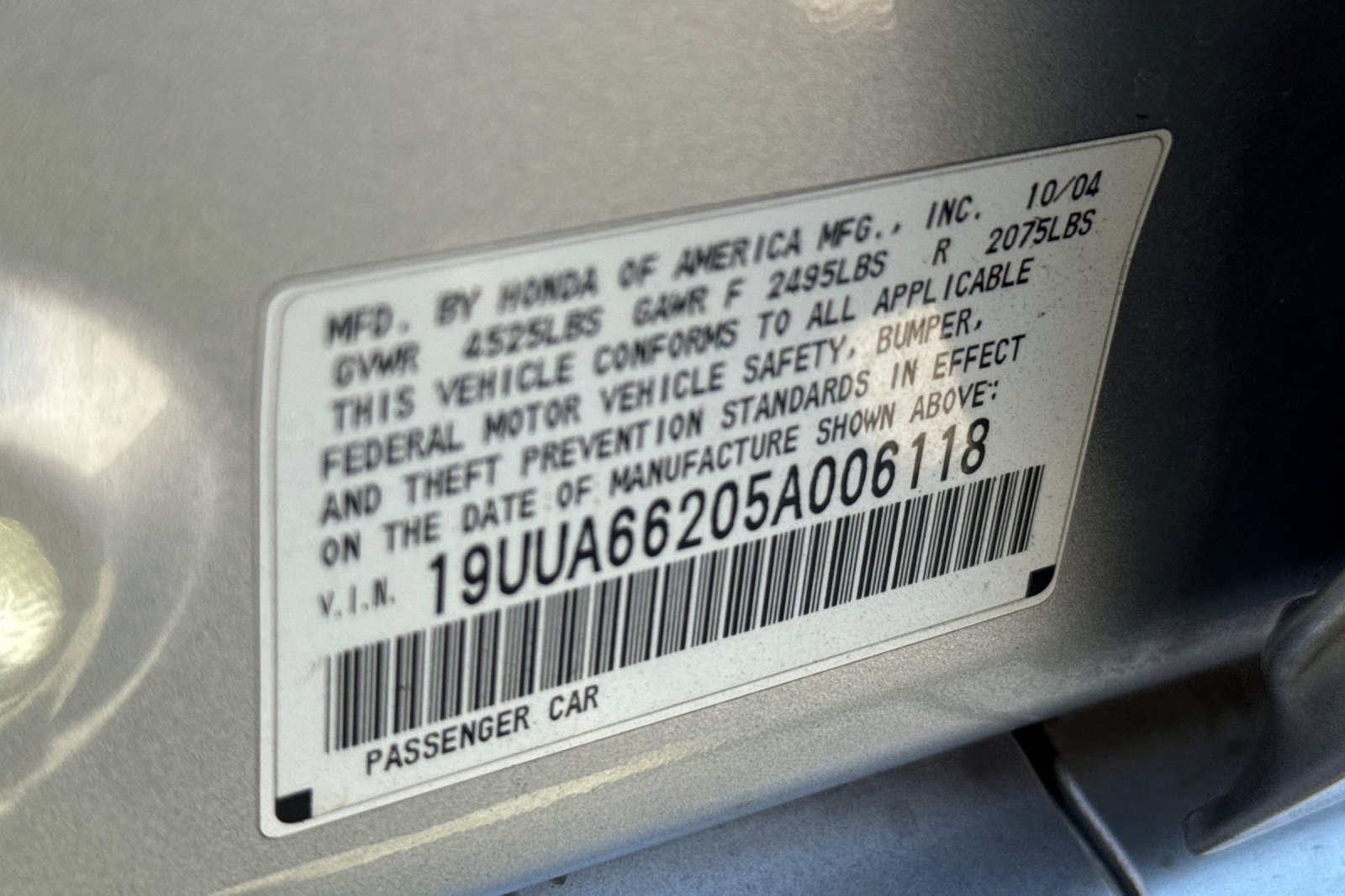 Used 2005 Satin Silver Metallic Acura Base image 11