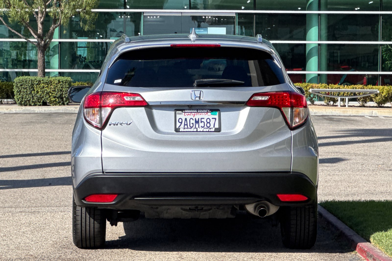 Certified Used 2022 Lunar Silver Metallic Honda 2WD EX image 5