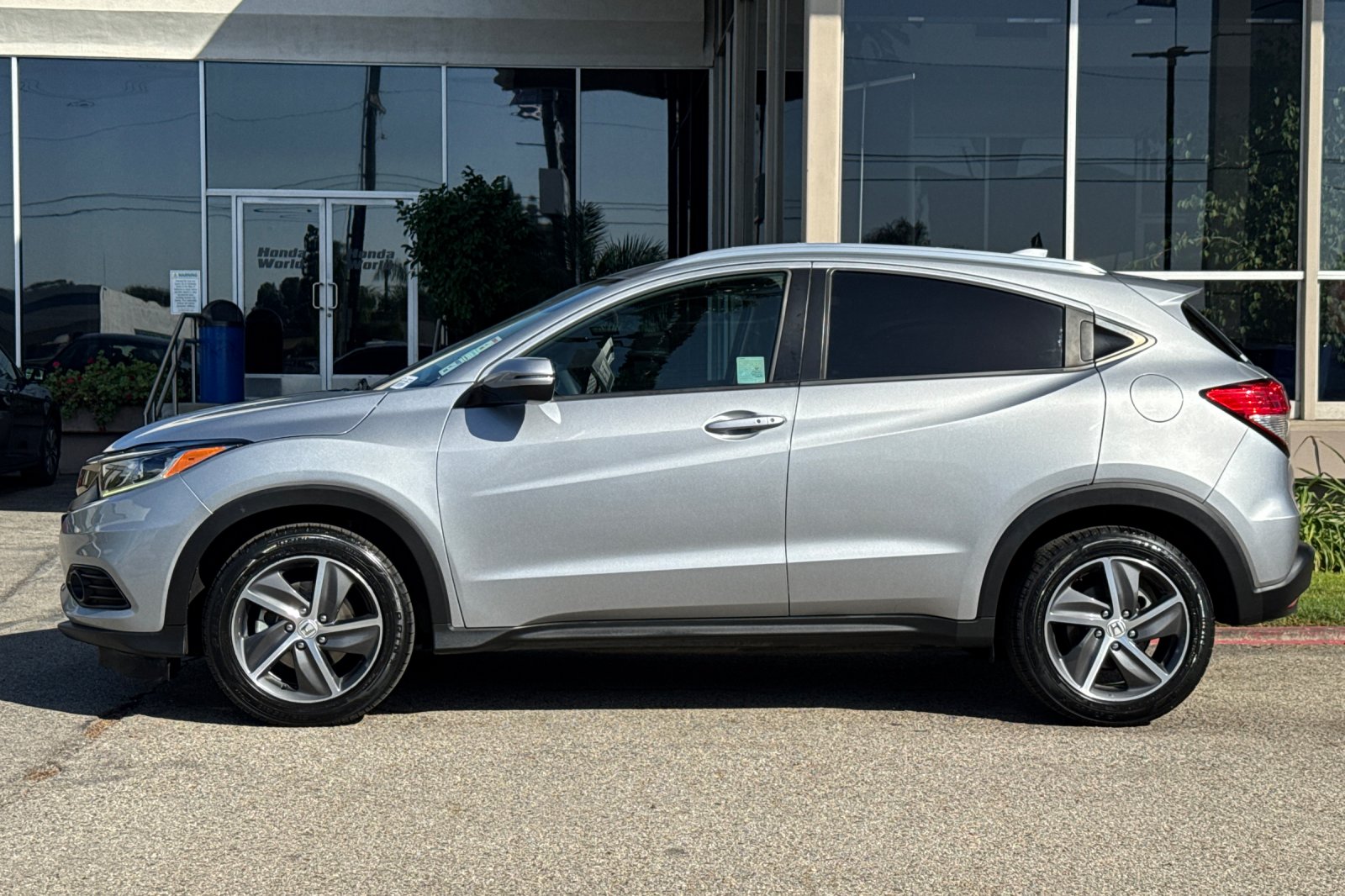 Certified Used 2022 Lunar Silver Metallic Honda 2WD EX image 7