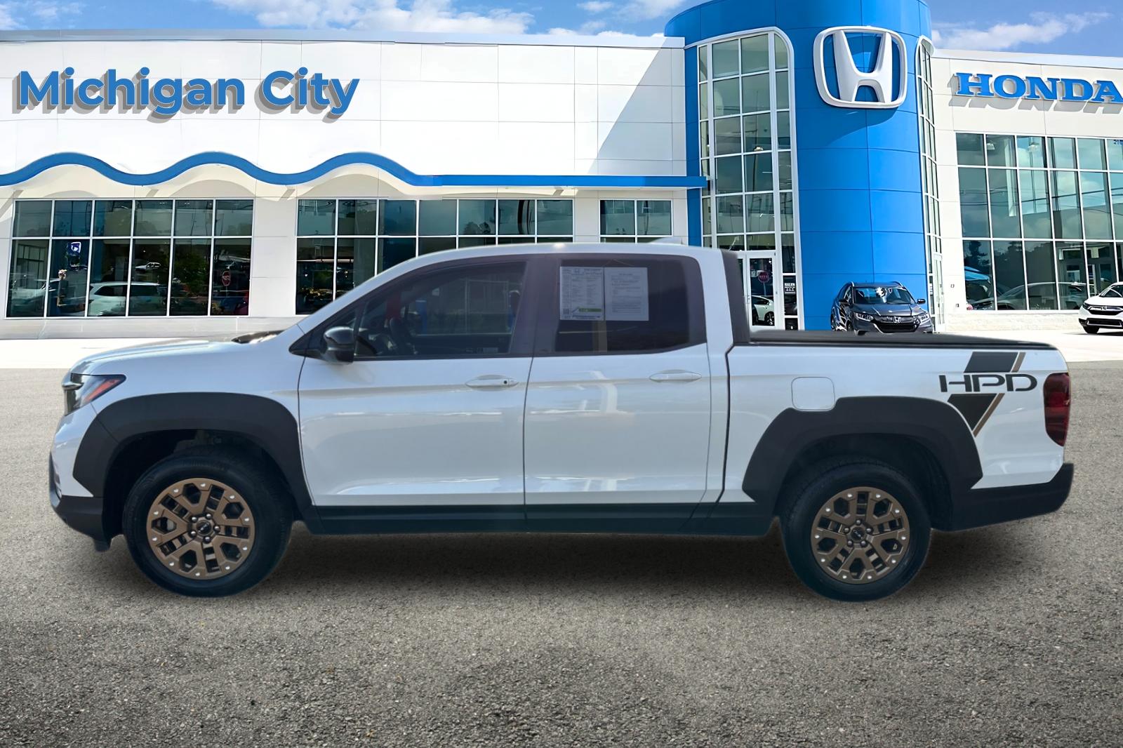 Certified Used 2021  Honda Sport image 2