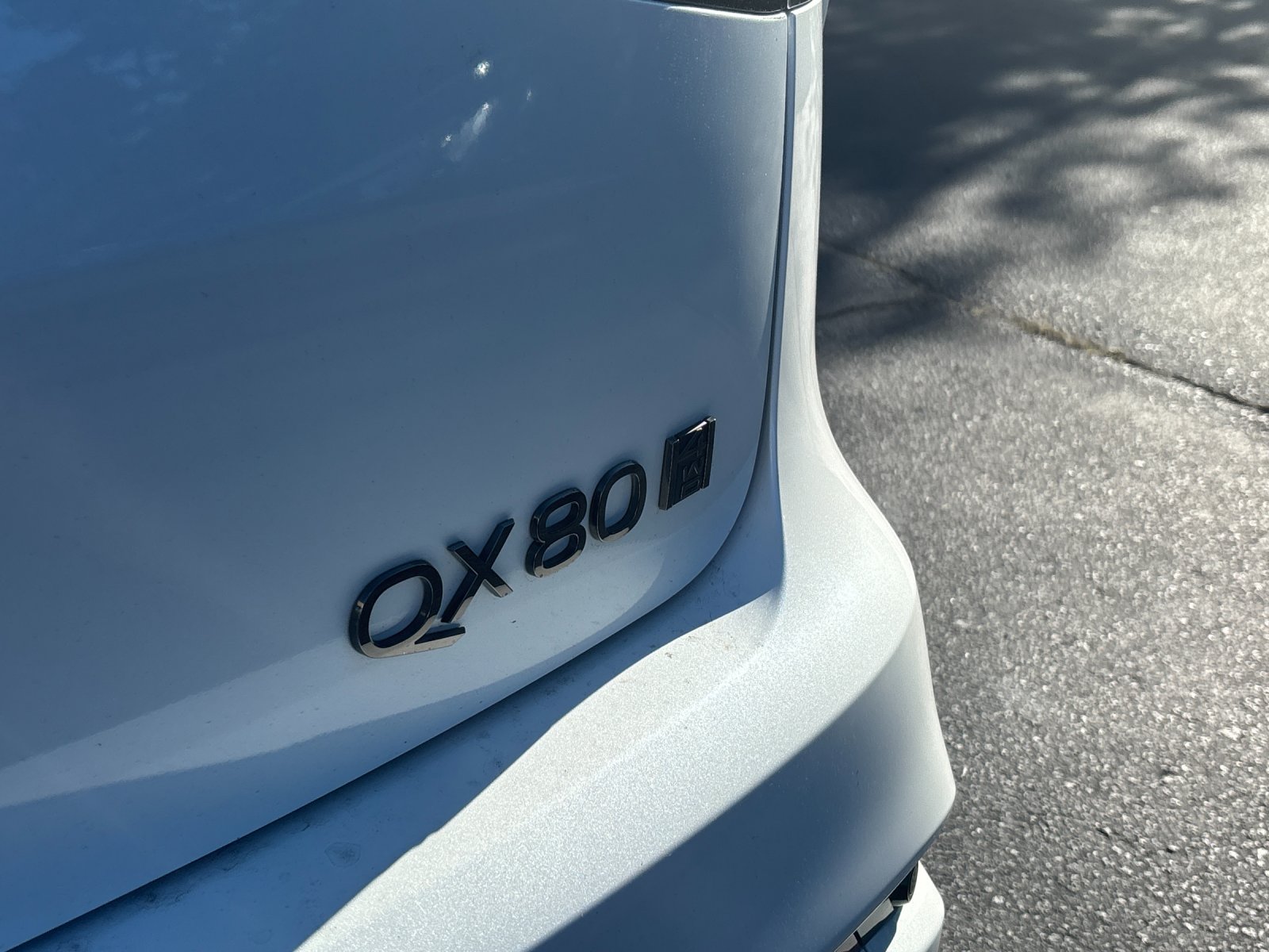 Certified Used 2026 Radiant White/Black Obsidian INFINITI AUTOGRAPH image 11