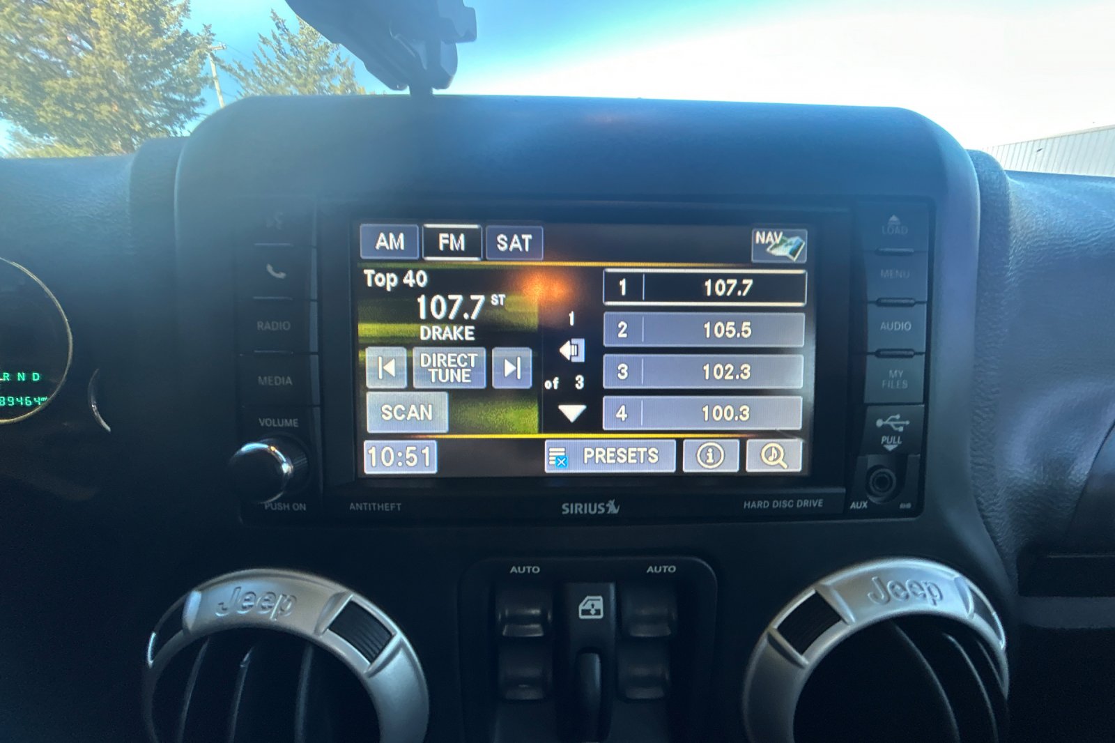 Used 2016 Black Clearcoat Jeep Unlimited Sahara image 17