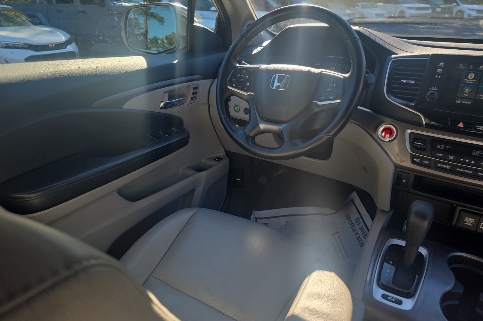 Used 2020 Lunar Silver Metallic Honda EX-L image 15