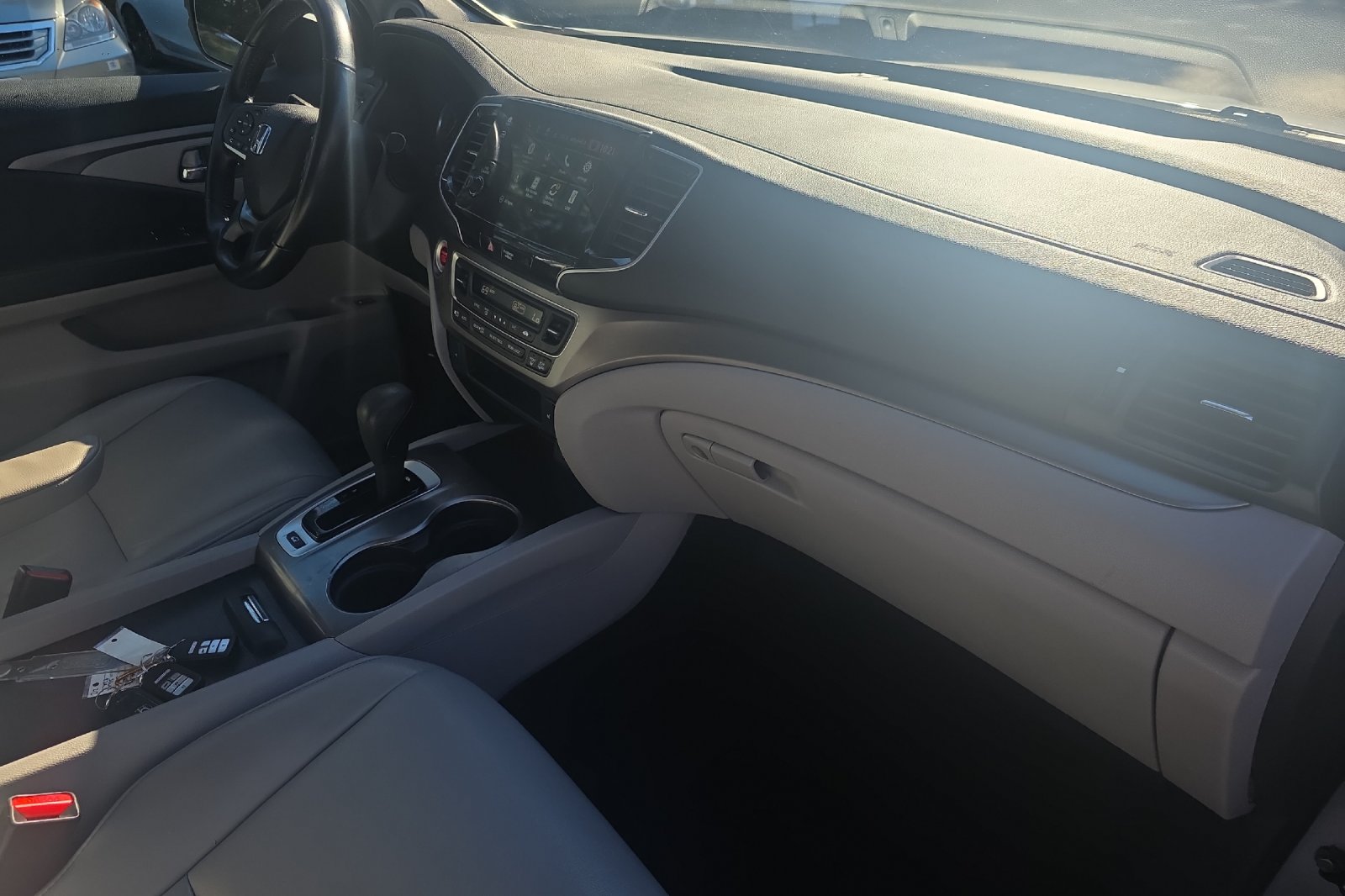Used 2020 Lunar Silver Metallic Honda EX-L image 18