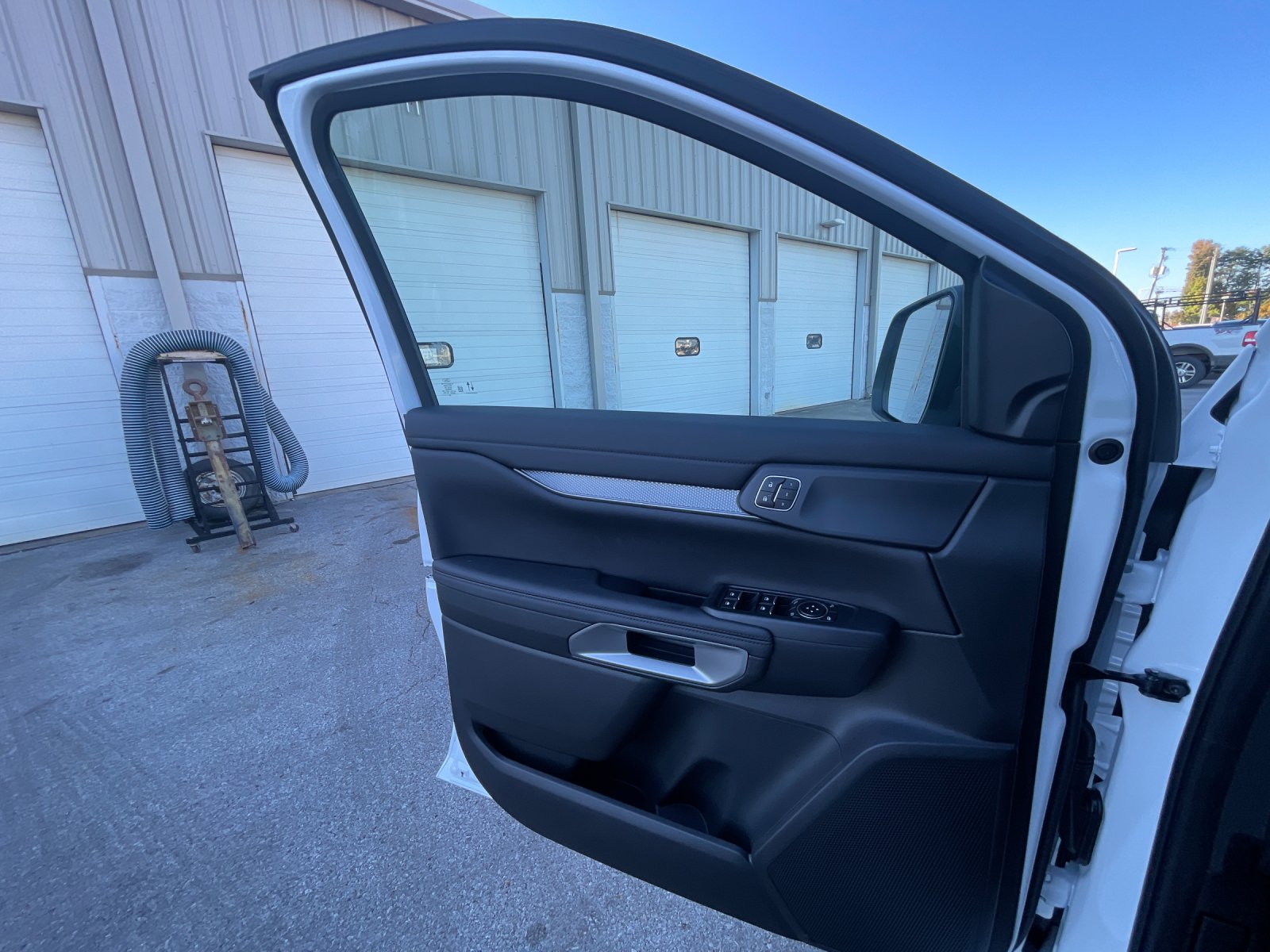 New 2026 Oxford White Ford Lariat® image 11
