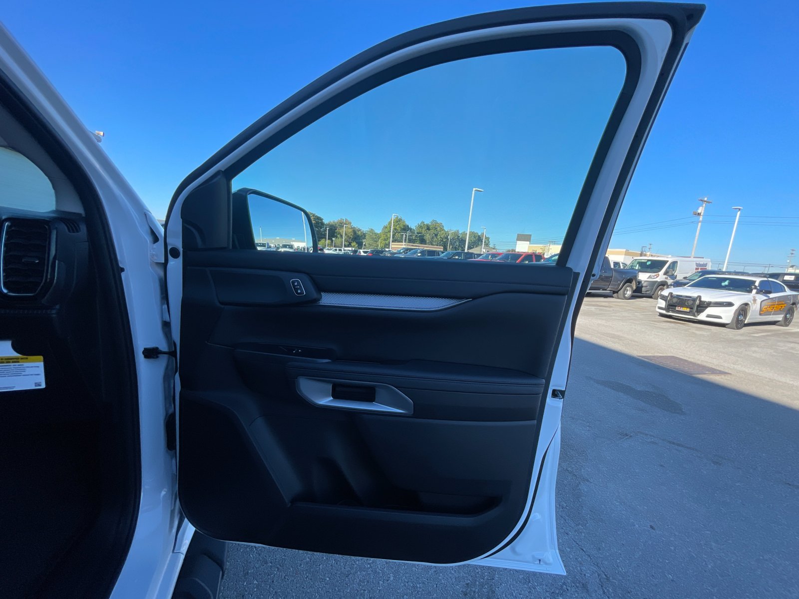 New 2026 Oxford White Ford Lariat® image 17