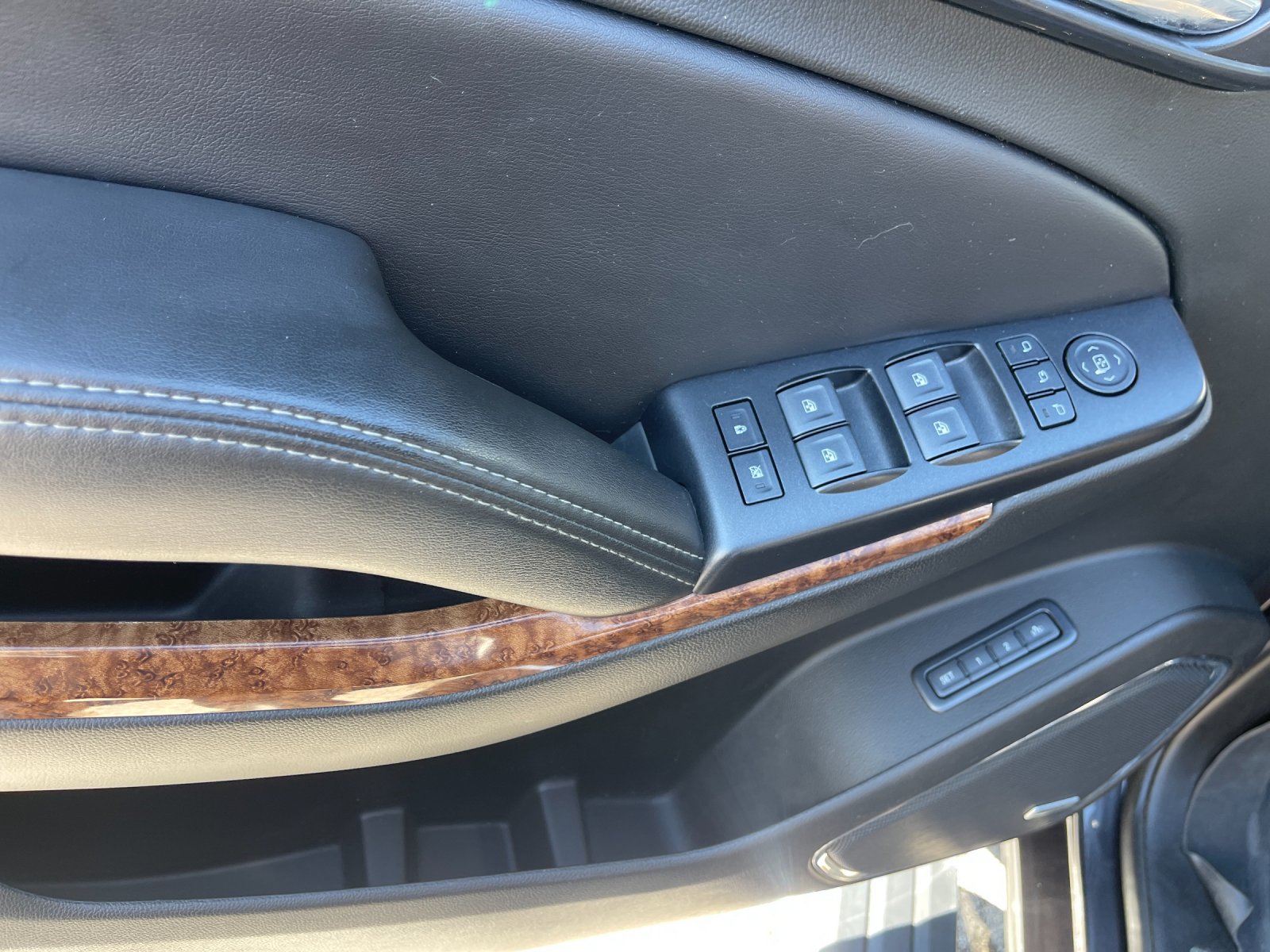 Used 2018 Gray Chevrolet Premier image 13
