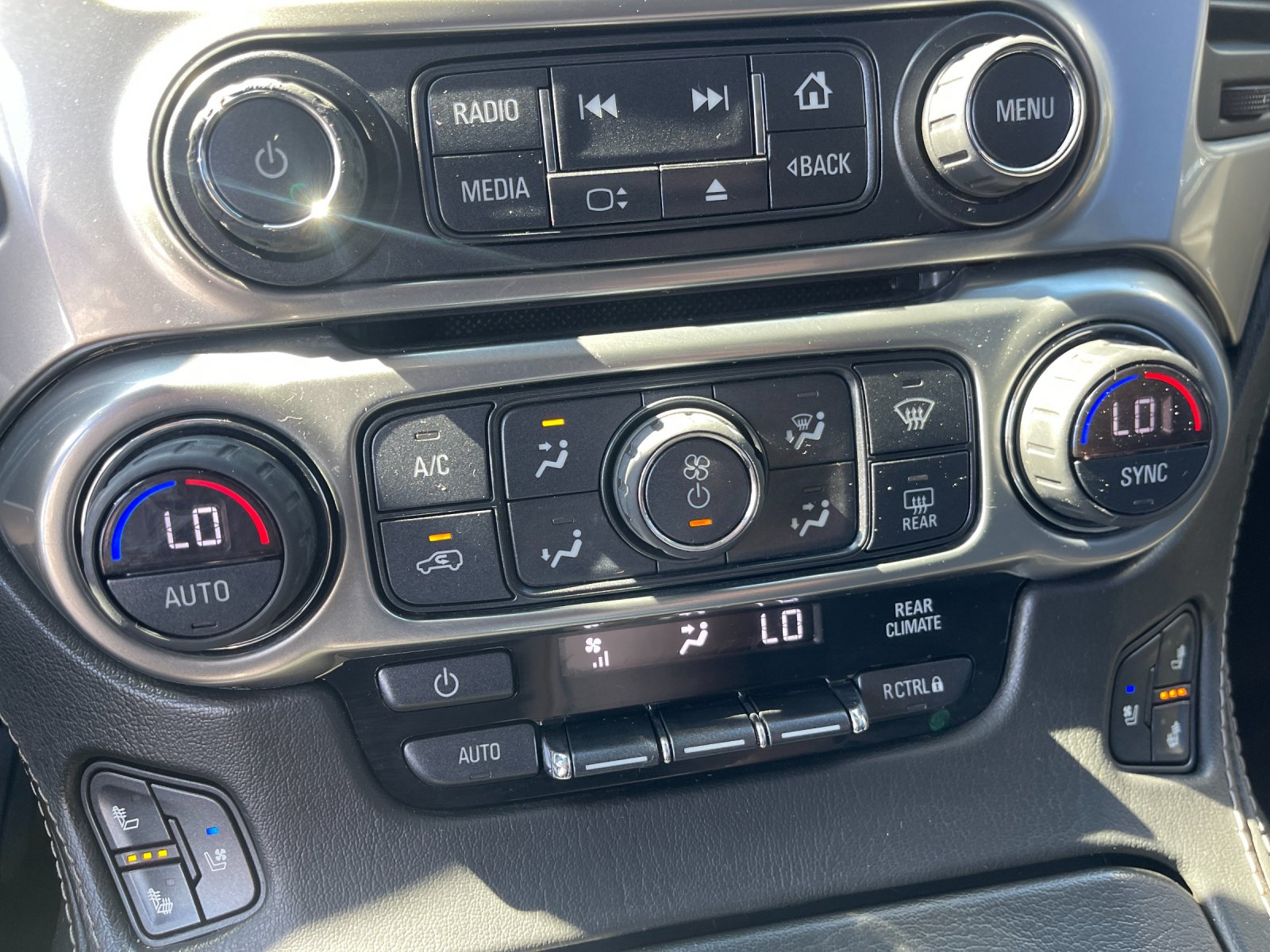 Used 2018 Gray Chevrolet Premier image 28
