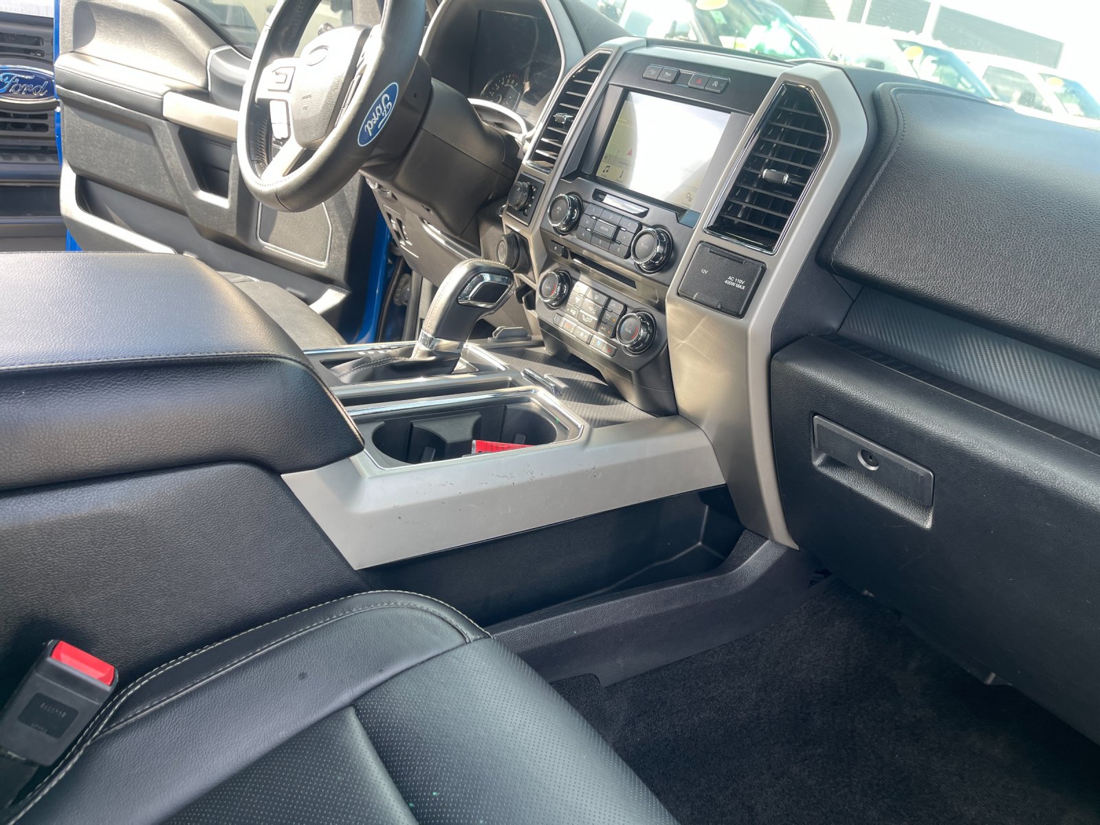 Used 2018 Lightning Blue Ford Lariat image 18