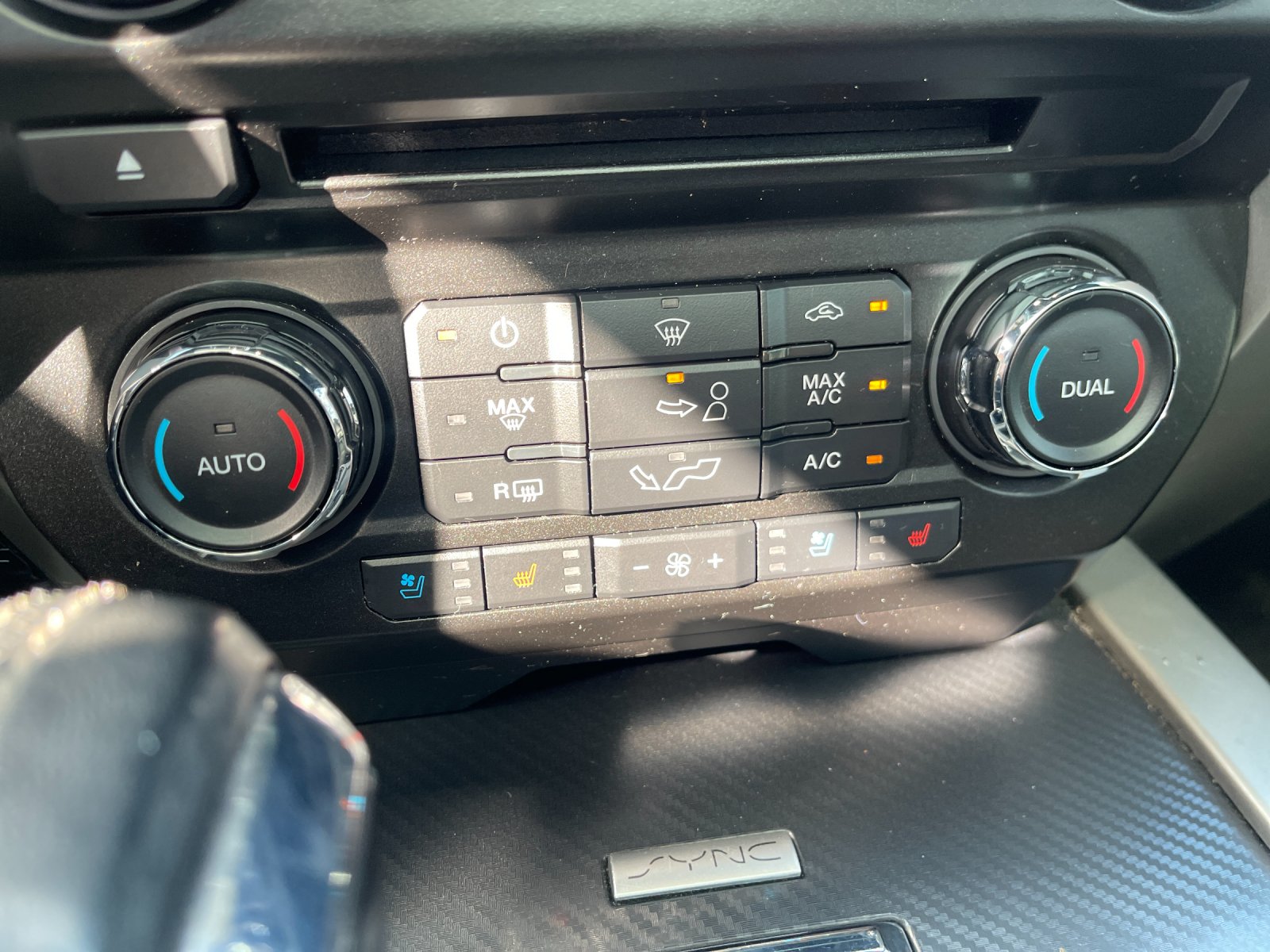 Used 2018 Lightning Blue Ford Lariat image 24