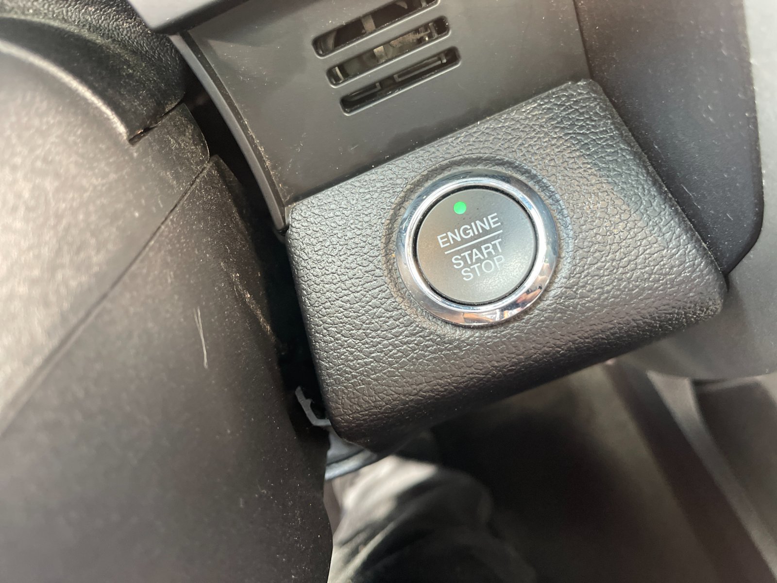 Used 2018 Lightning Blue Ford Lariat image 26