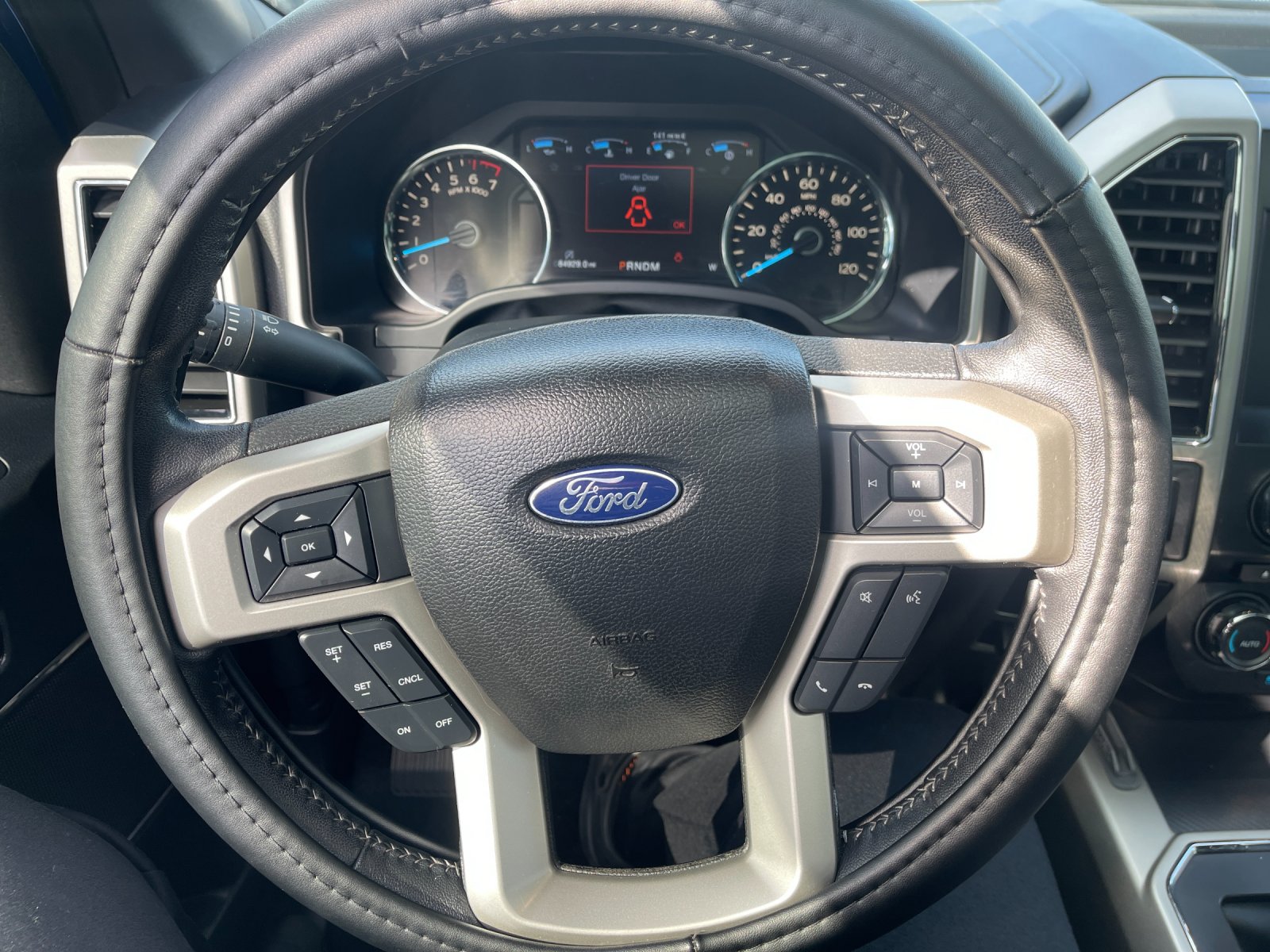 Used 2018 Lightning Blue Ford Lariat image 27