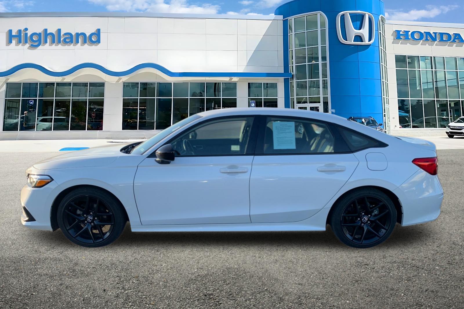Certified Used 2022 Platinum White Pearl Honda Sport image 2