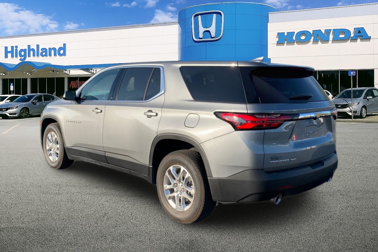 Used 2023 Gray Chevrolet LS image 3