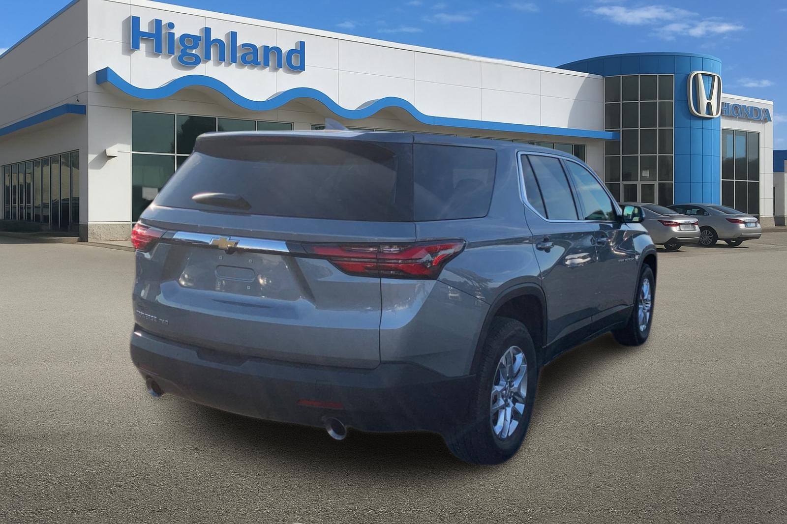 Used 2023 Gray Chevrolet LS image 5
