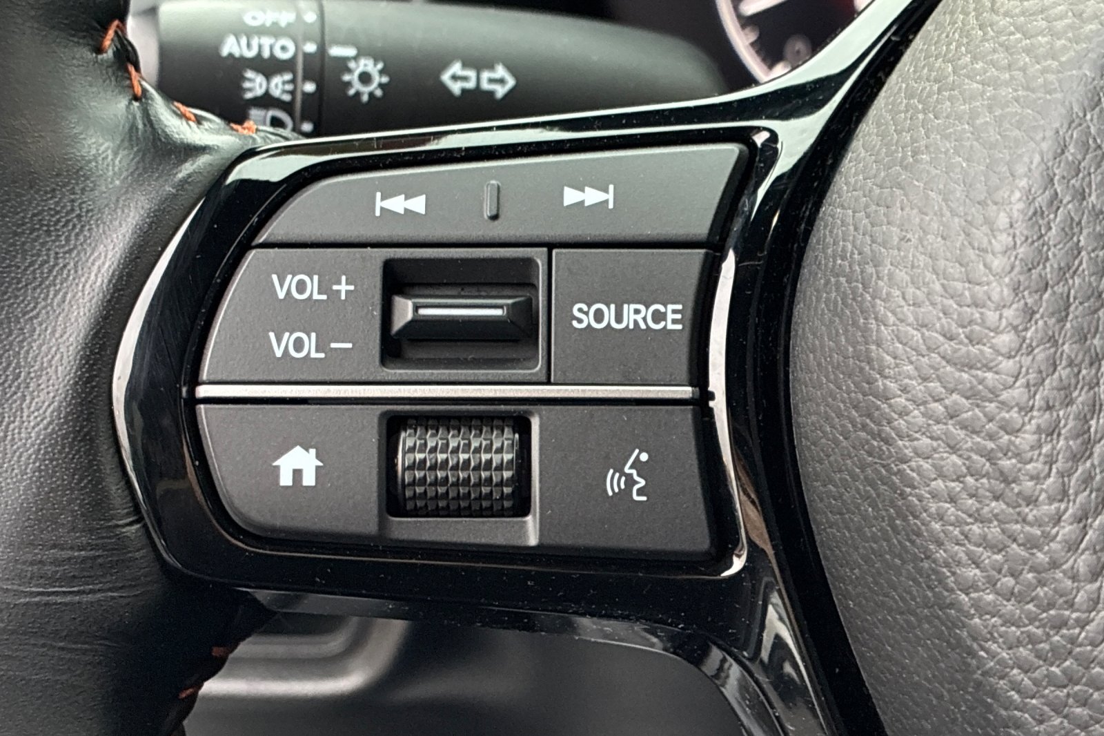 Used 2025 Urban Gray Pearl Honda Sport image 31