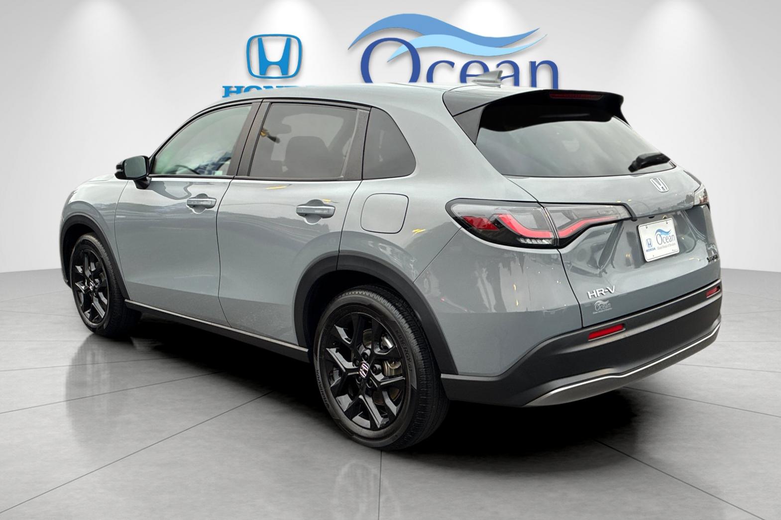 Used 2025 Urban Gray Pearl Honda Sport image 5